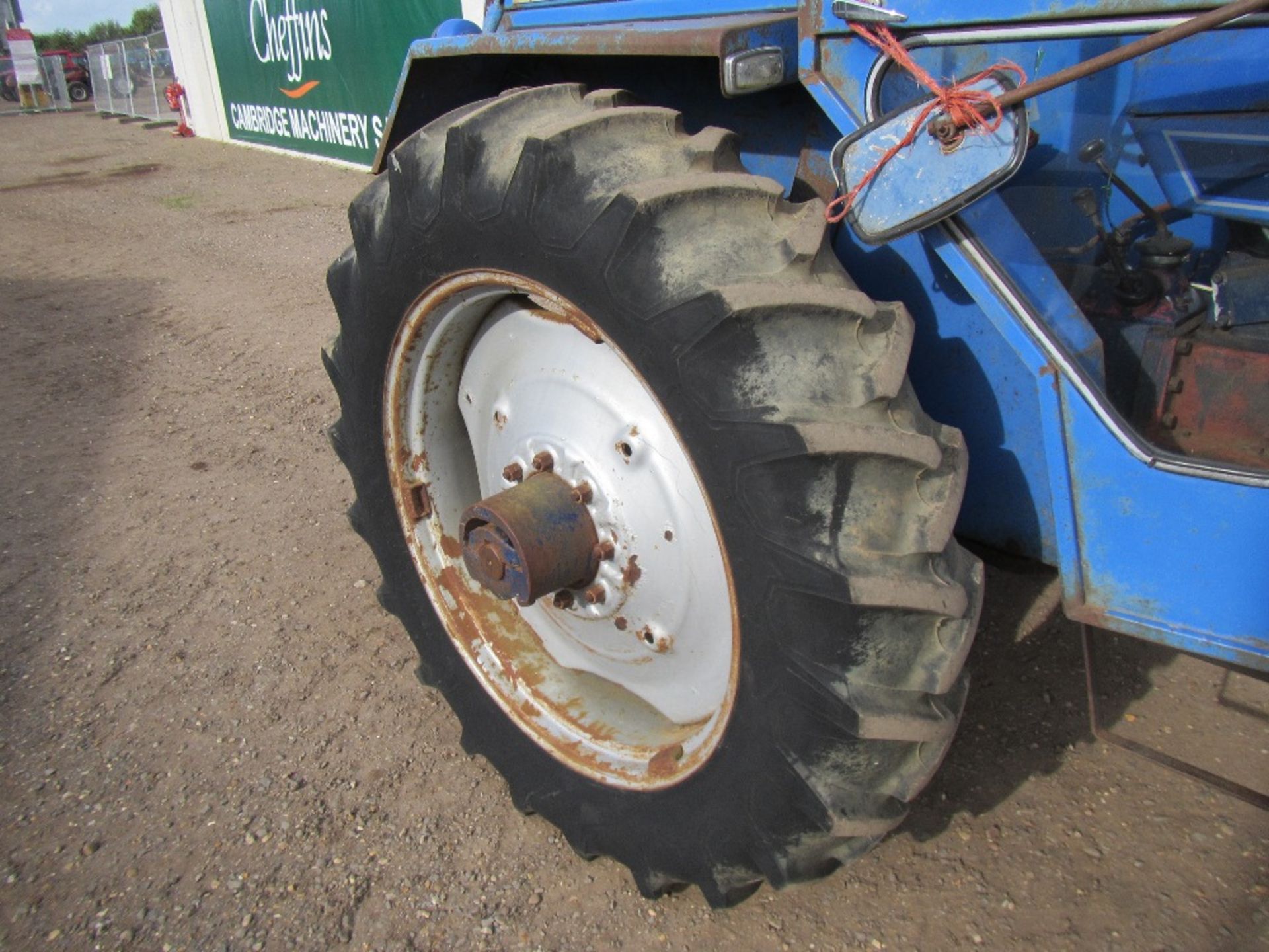 Leyland 384 2wd Tractor with Weights Reg No TJL 962K Ser No 301729 UNRESERVED LOT - Image 5 of 16