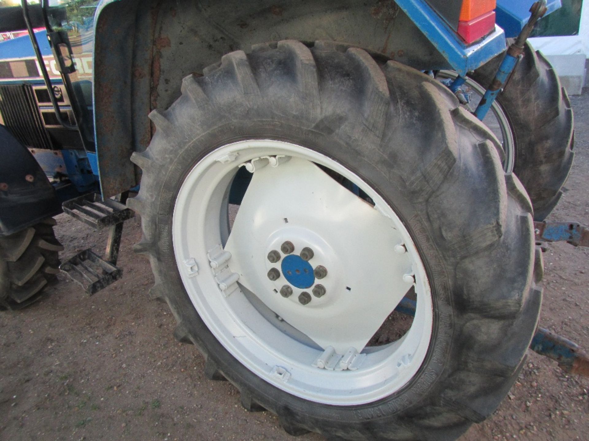 Ford 5640SL 4wd Tractor Ser. No. BD71079 - Image 10 of 17