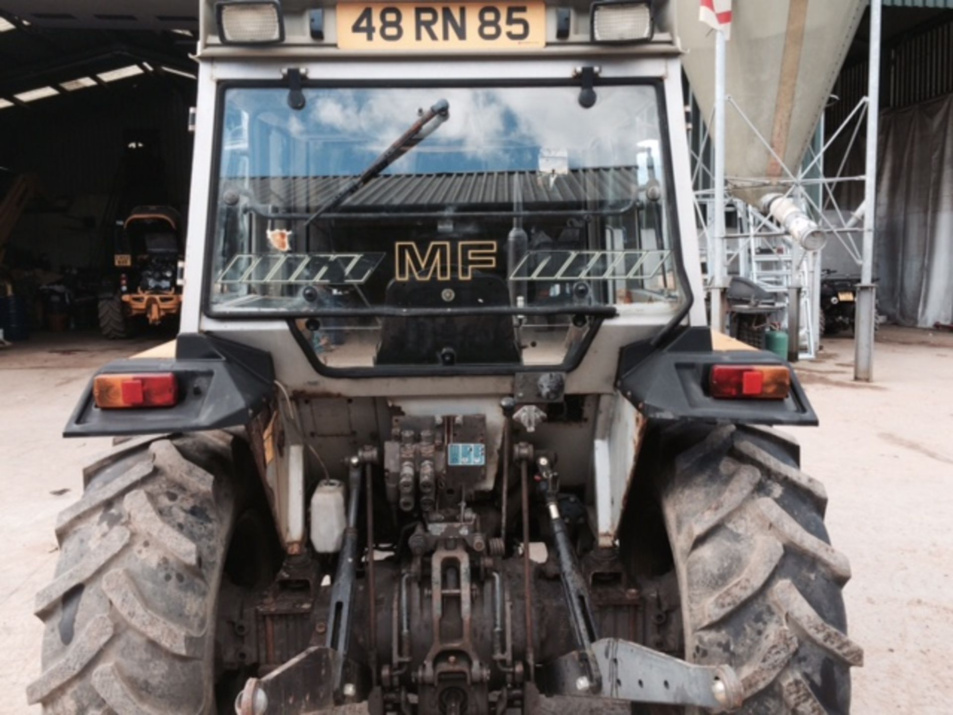 Massey Ferguson 362H Tractor with Manual Gearbox - Image 4 of 8