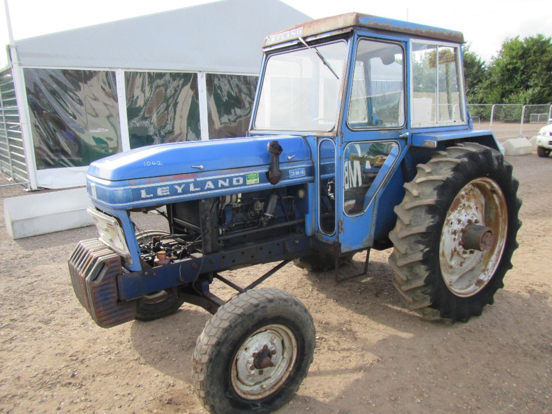 Leyland 384 2wd Tractor with Weights Reg No TJL 962K Ser No 301729 UNRESERVED LOT