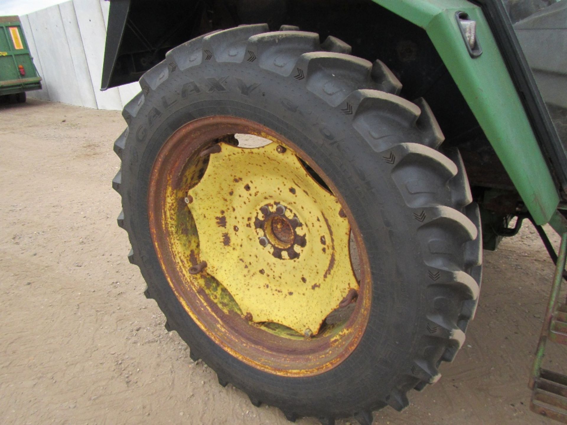 John Deere 3040 4wd Tractor. Subject to TOTAL LOSS INSURANCE CLAIM Reg. No. A122 VFE - Image 5 of 12