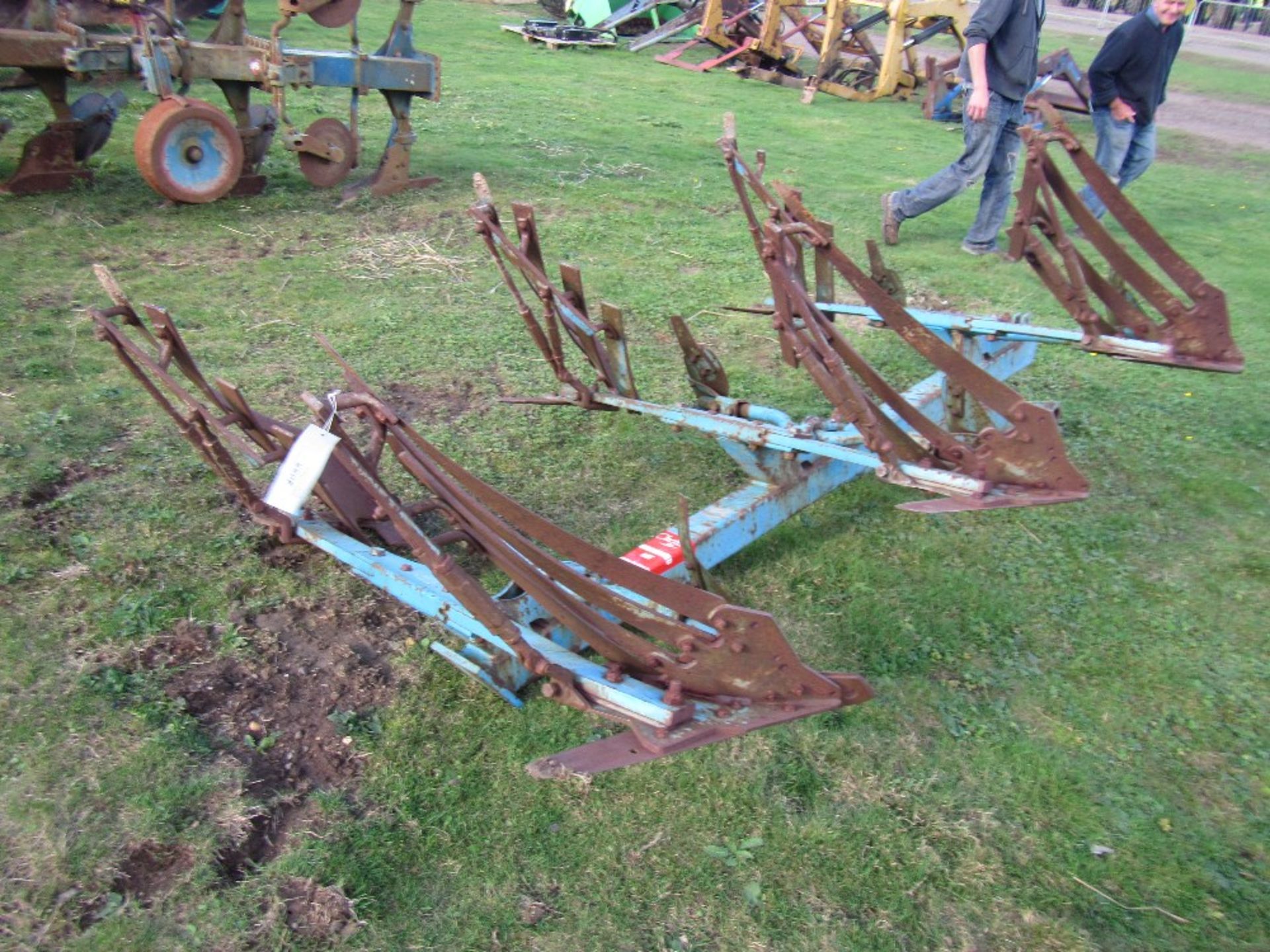 Lemken 3 Furrow Reversible Slatted Moleboard Plough for Spares. UNRESERVED LOT - Image 2 of 2
