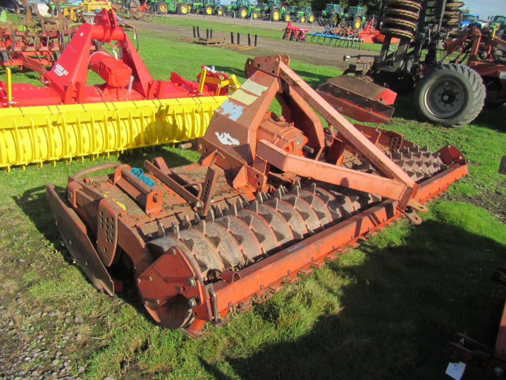 Kuhn 3m Power Harrow with Packer - Image 2 of 3