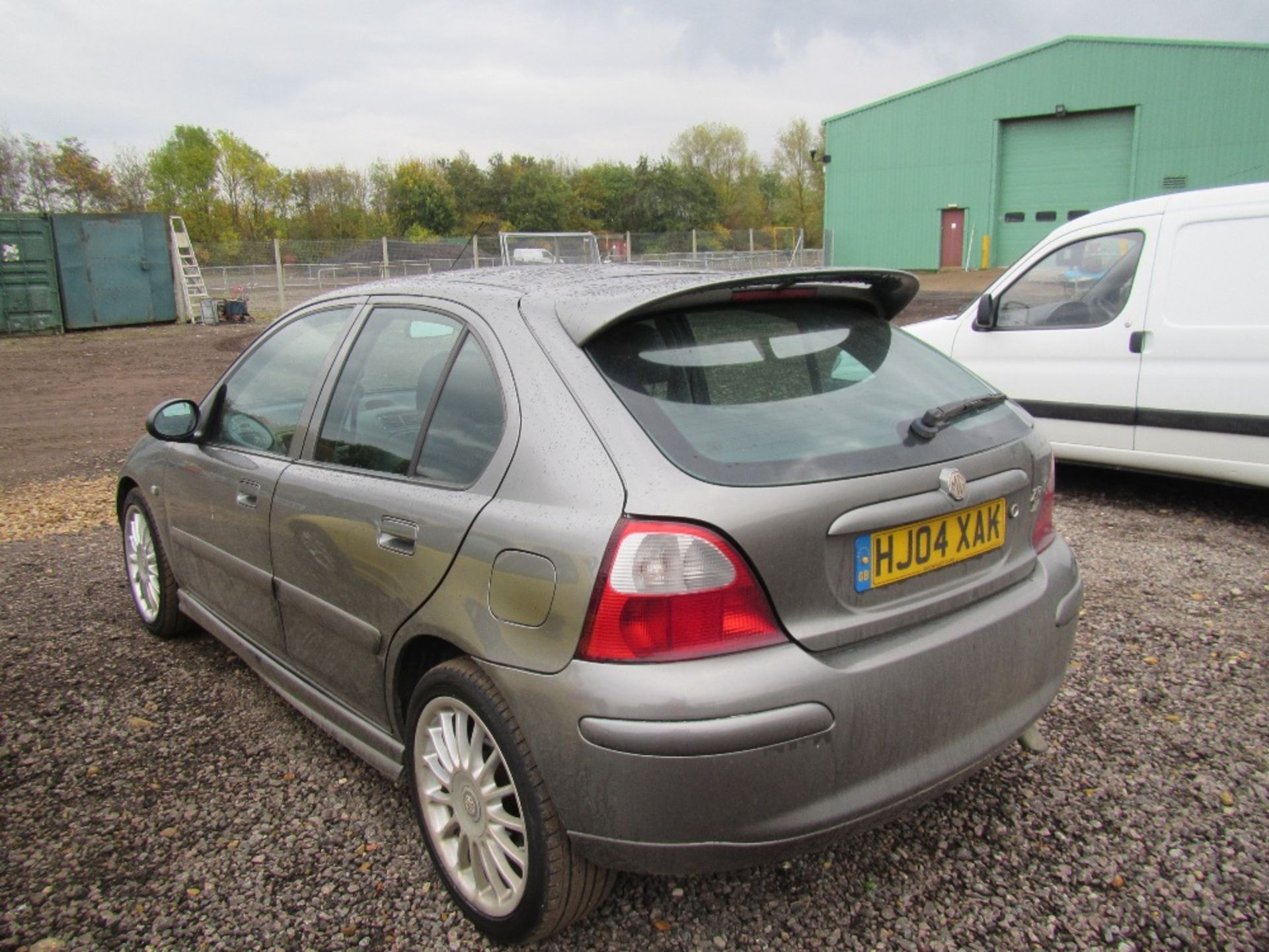 MG ZR 2.0 TD 115 Diesel Manual with Sunroof, Air Con, Half Leather Trim & 17inch Alloy Wheels. 3 - Image 5 of 5