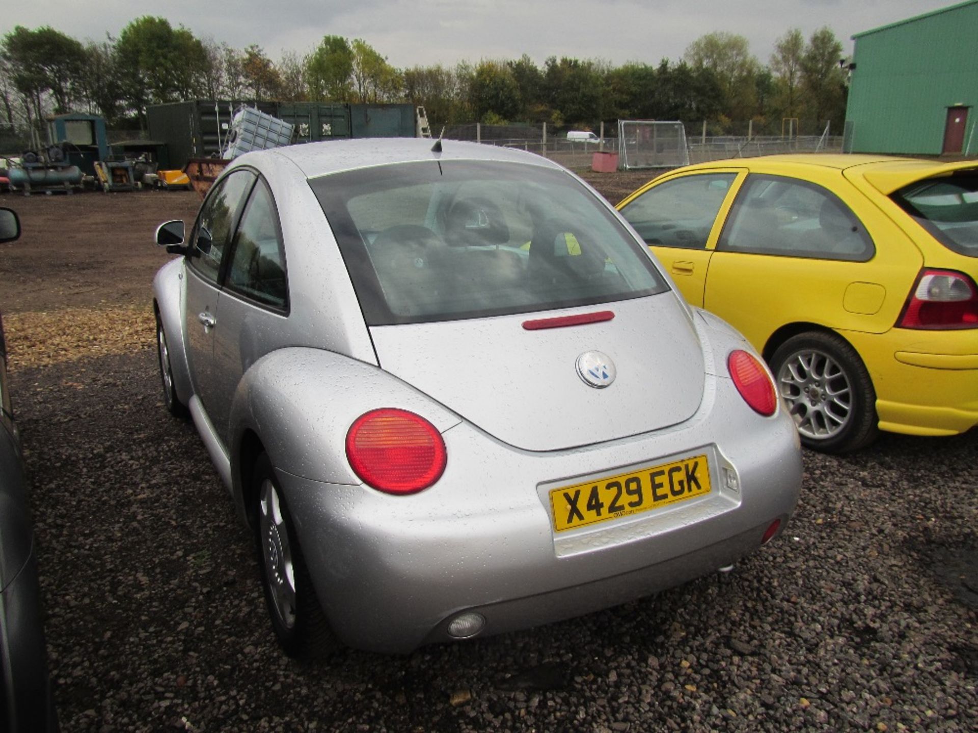 Volkswagon Beetle 2.0 Litre Petrol. Reg Docs will be supplied. Mileage: 88,383. MOT till 5/6/17. - Image 5 of 5