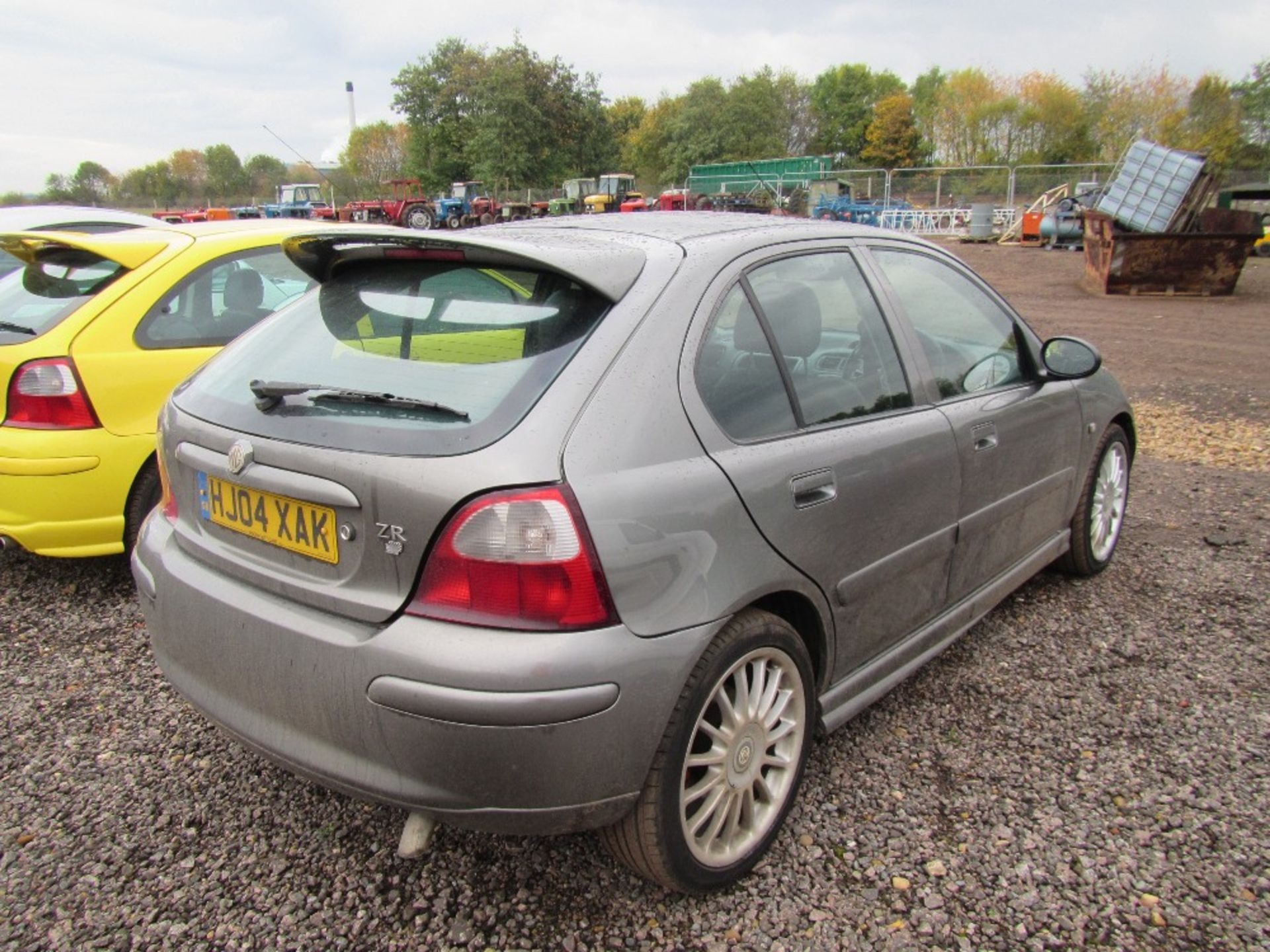 MG ZR 2.0 TD 115 Diesel Manual with Sunroof, Air Con, Half Leather Trim & 17inch Alloy Wheels. 3 - Image 3 of 5