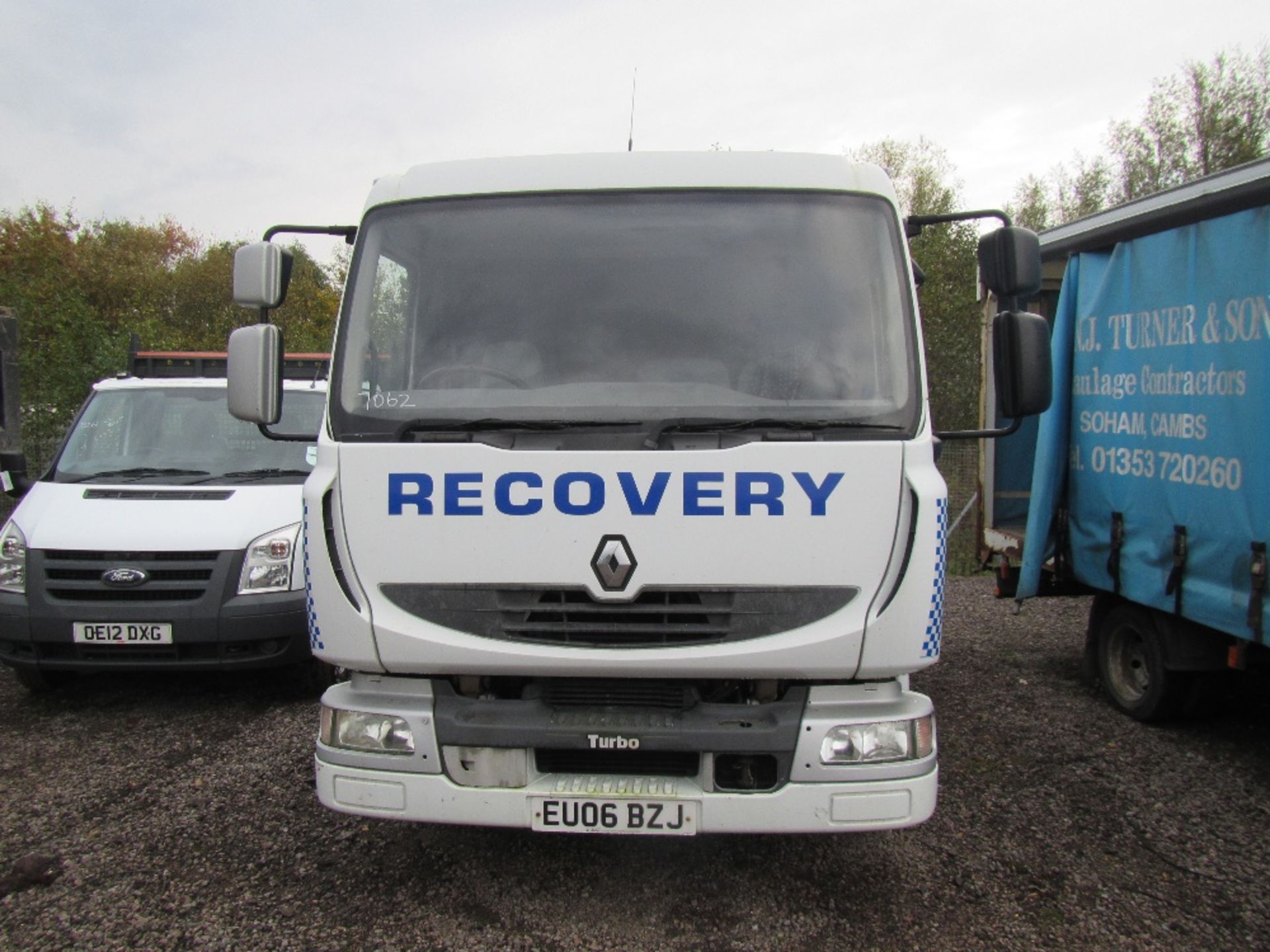 2006 Renault Midlum 180 22ft Plant Beavertail with Sleeper Cab, Alloy Ramps, Winch. Reg Docs will be - Image 2 of 6