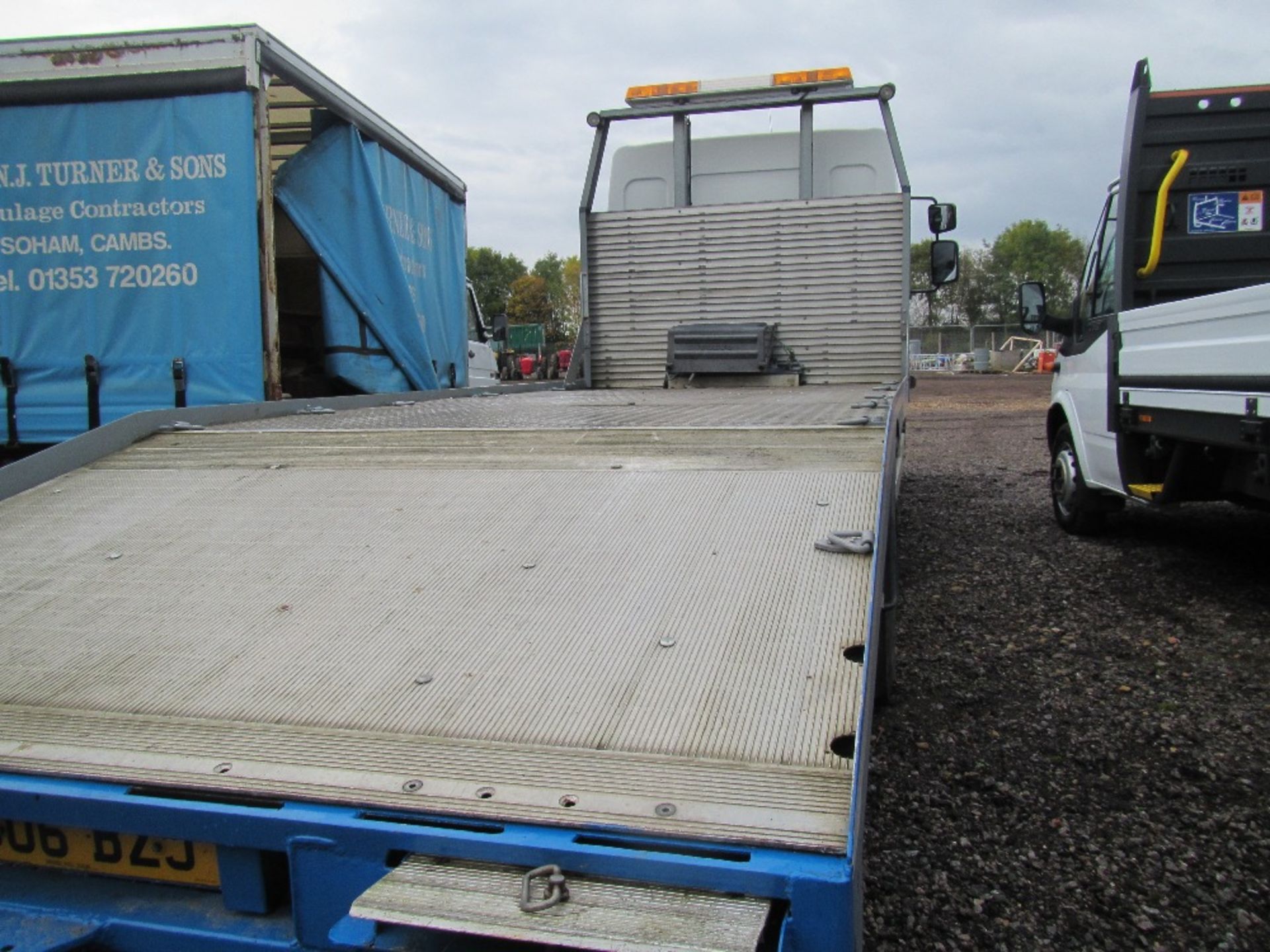 2006 Renault Midlum 180 22ft Plant Beavertail with Sleeper Cab, Alloy Ramps, Winch. Reg Docs will be - Image 4 of 6