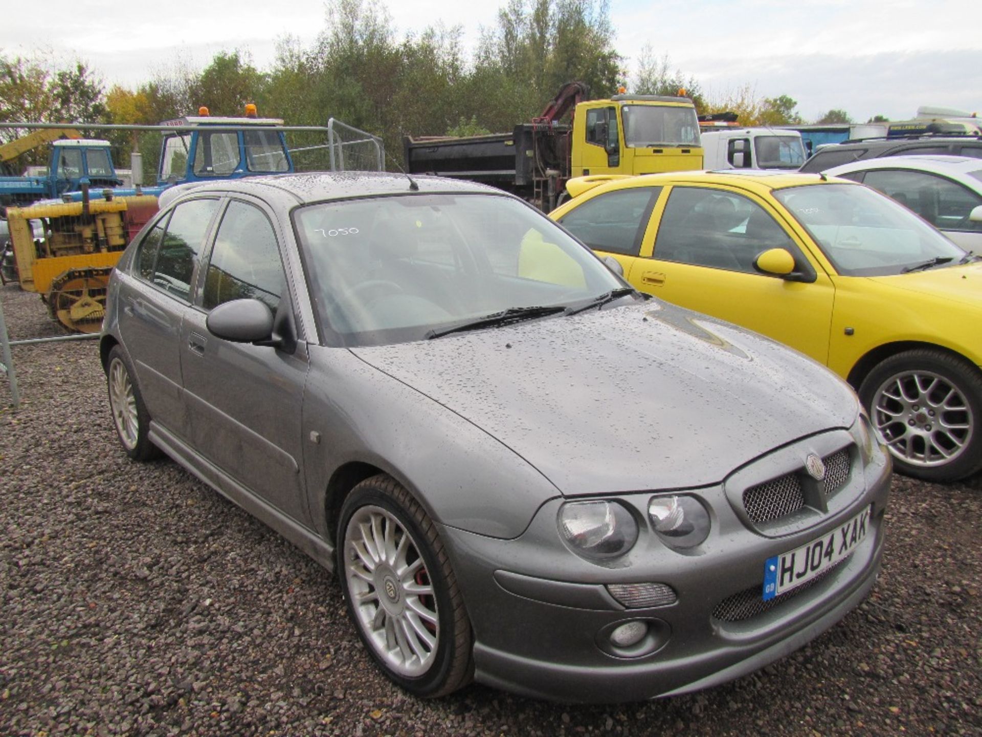 MG ZR 2.0 TD 115 Diesel Manual with Sunroof, Air Con, Half Leather Trim & 17inch Alloy Wheels. 3 - Image 2 of 5