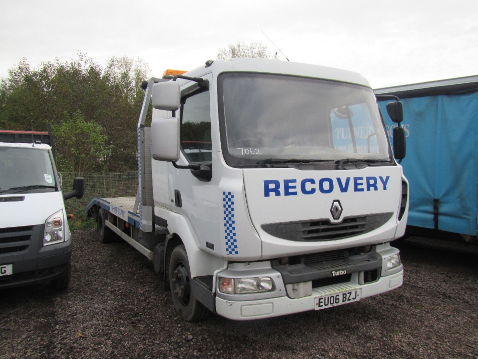 2006 Renault Midlum 180 22ft Plant Beavertail with Sleeper Cab, Alloy Ramps, Winch. Reg Docs will be - Image 3 of 6