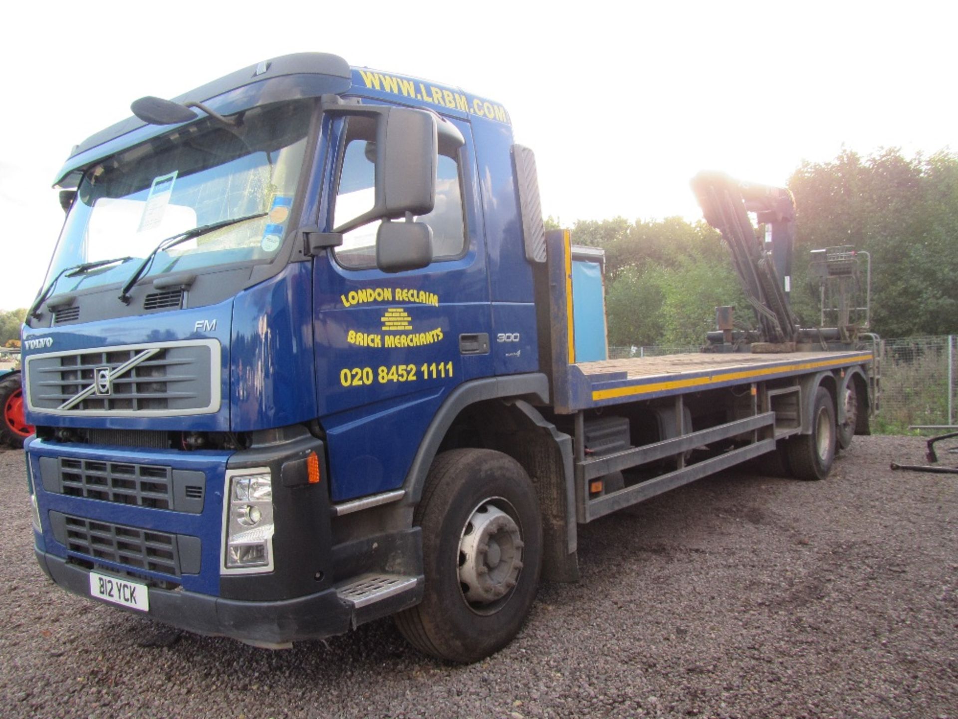2008 Volvo FM9 6x2 Crane Lorry with Hiab Double Extension Crane, Rear Lift Axle. NUMBER PLATE NOT