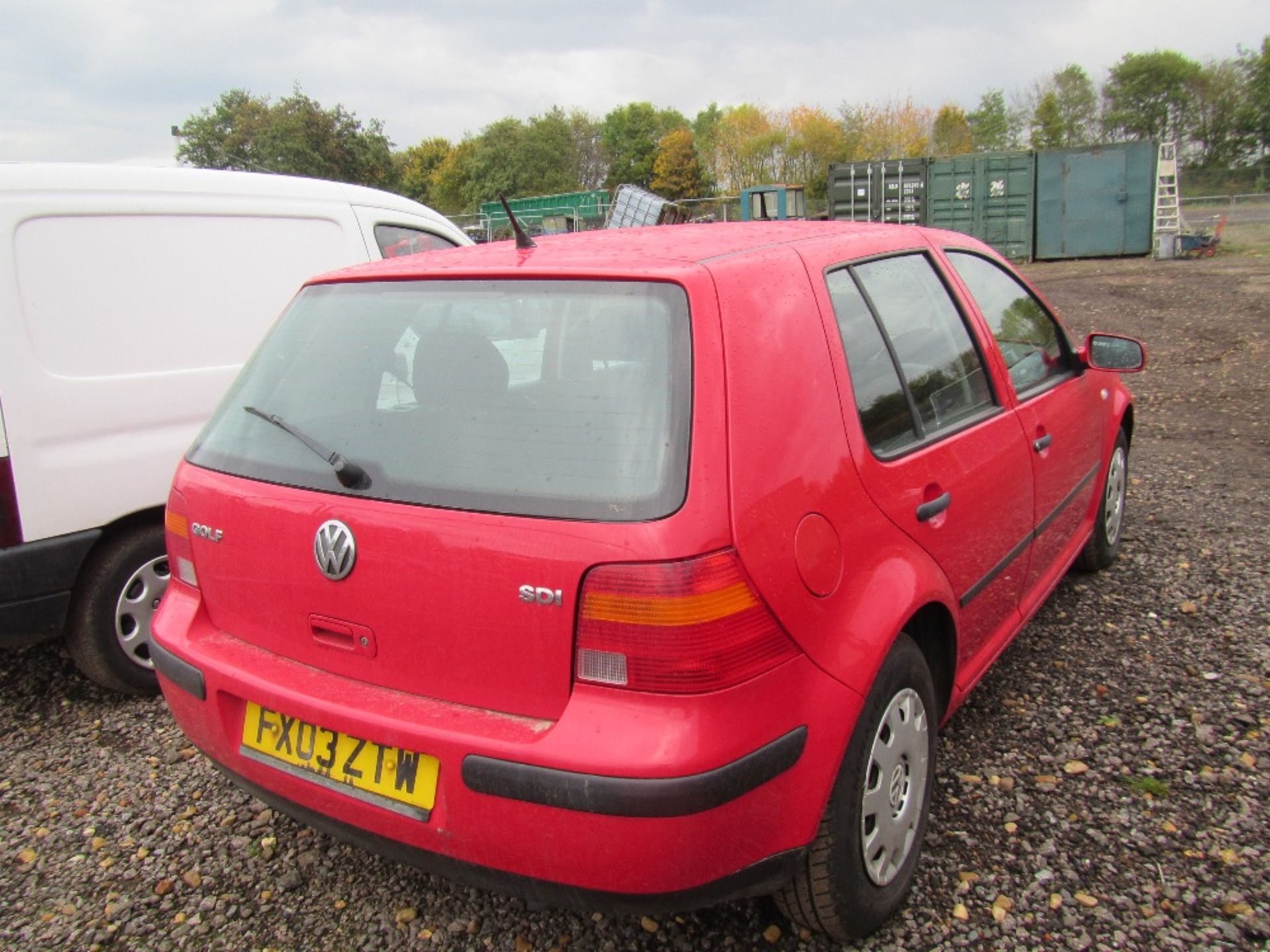 VW Golf E SDI 1.9 5 Door with Part Service History. Reg Docs will be supplied. Mileage: 137,658. MOT - Image 3 of 4