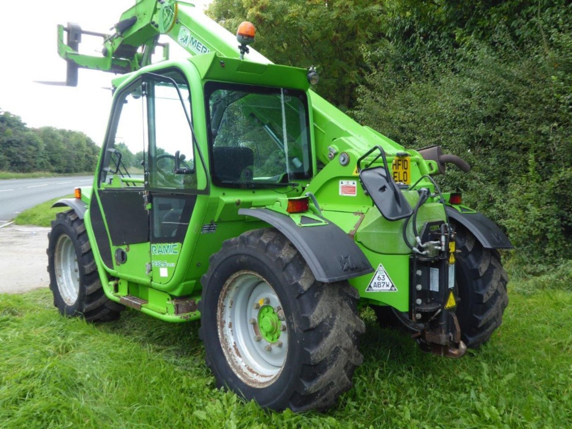 2010 Merlo Panoramic P32.6 Plus Telehandler. Pallet Forks & Pick Up Hitch. 7400 hrs - Image 8 of 11