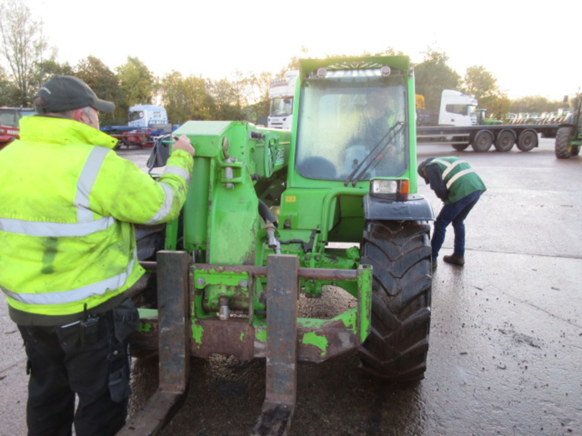 2010 Merlo Panoramic P32.6 Plus Telehandler. Pallet Forks & Pick Up Hitch. 7400 hrs - Image 3 of 11