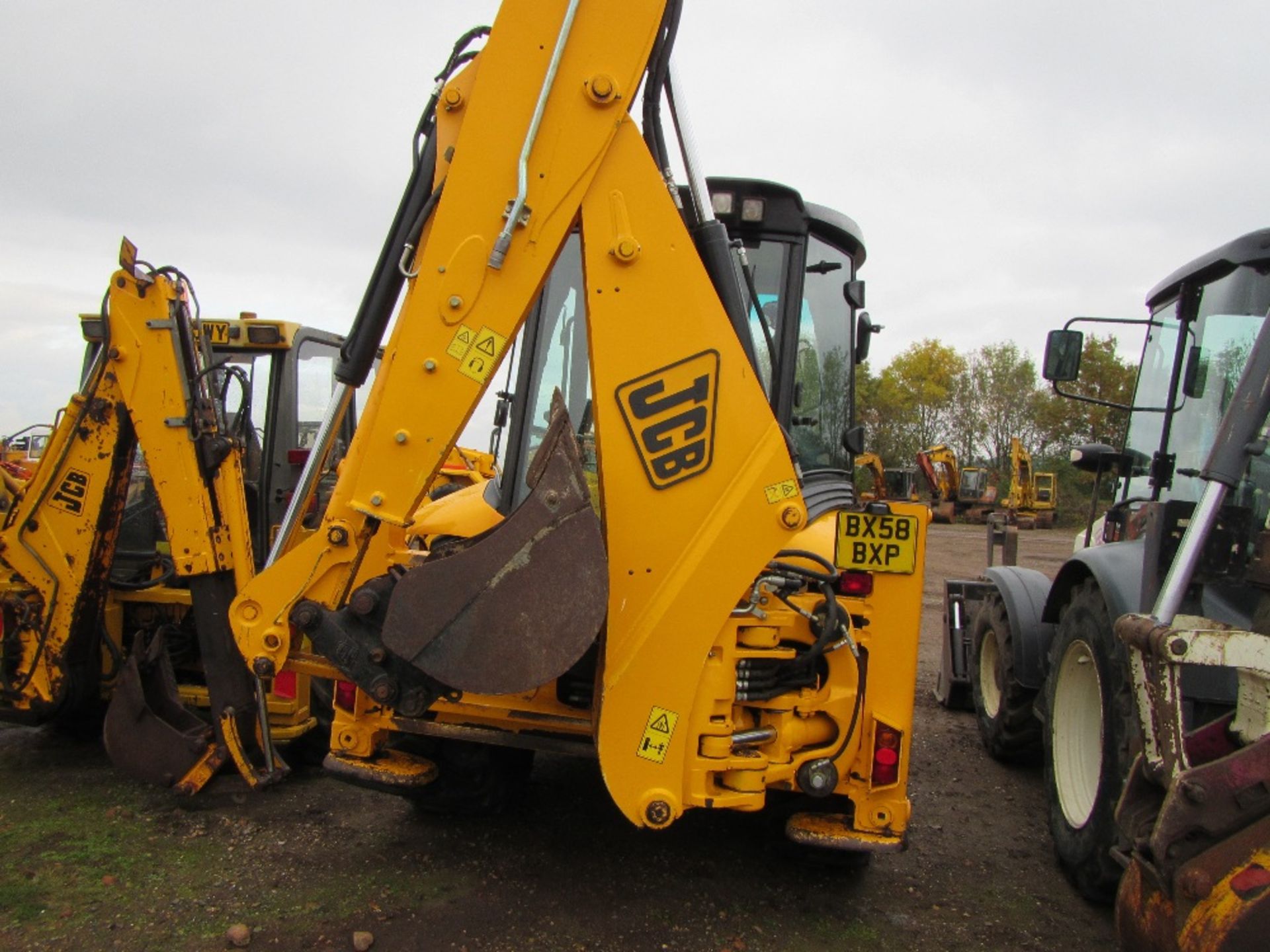 2009 JCB 3CX Digger Loader. Turbo, Extender Hoe, 4 in 1, Pallet Tines, Torque Lock, Quick Attach & - Image 10 of 12