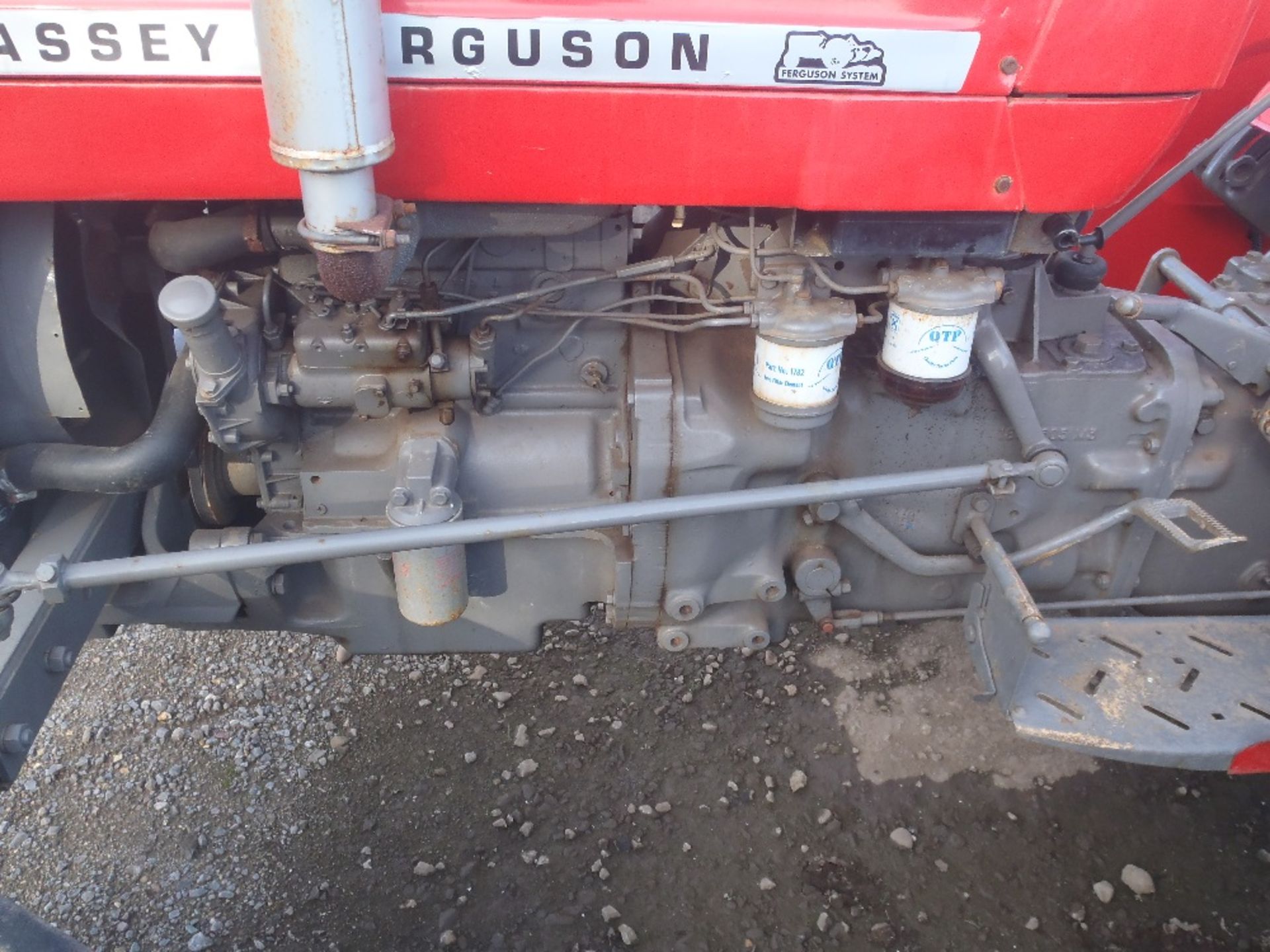 1976 Massey Ferguson 135 3 Cylinder Diesel Tractor. Goodyear Tyres, Long PTO, Cat 2 Lift Arms & Pick - Image 6 of 7