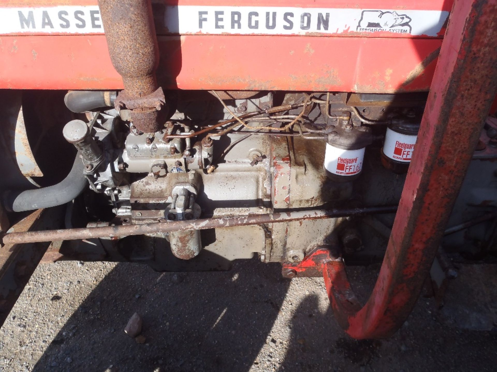 Massey Ferguson 135 Tractor. Straight Front Axle, Dry Air Filter, Heavy Casting Reg. No. DDE 905L - Image 6 of 7