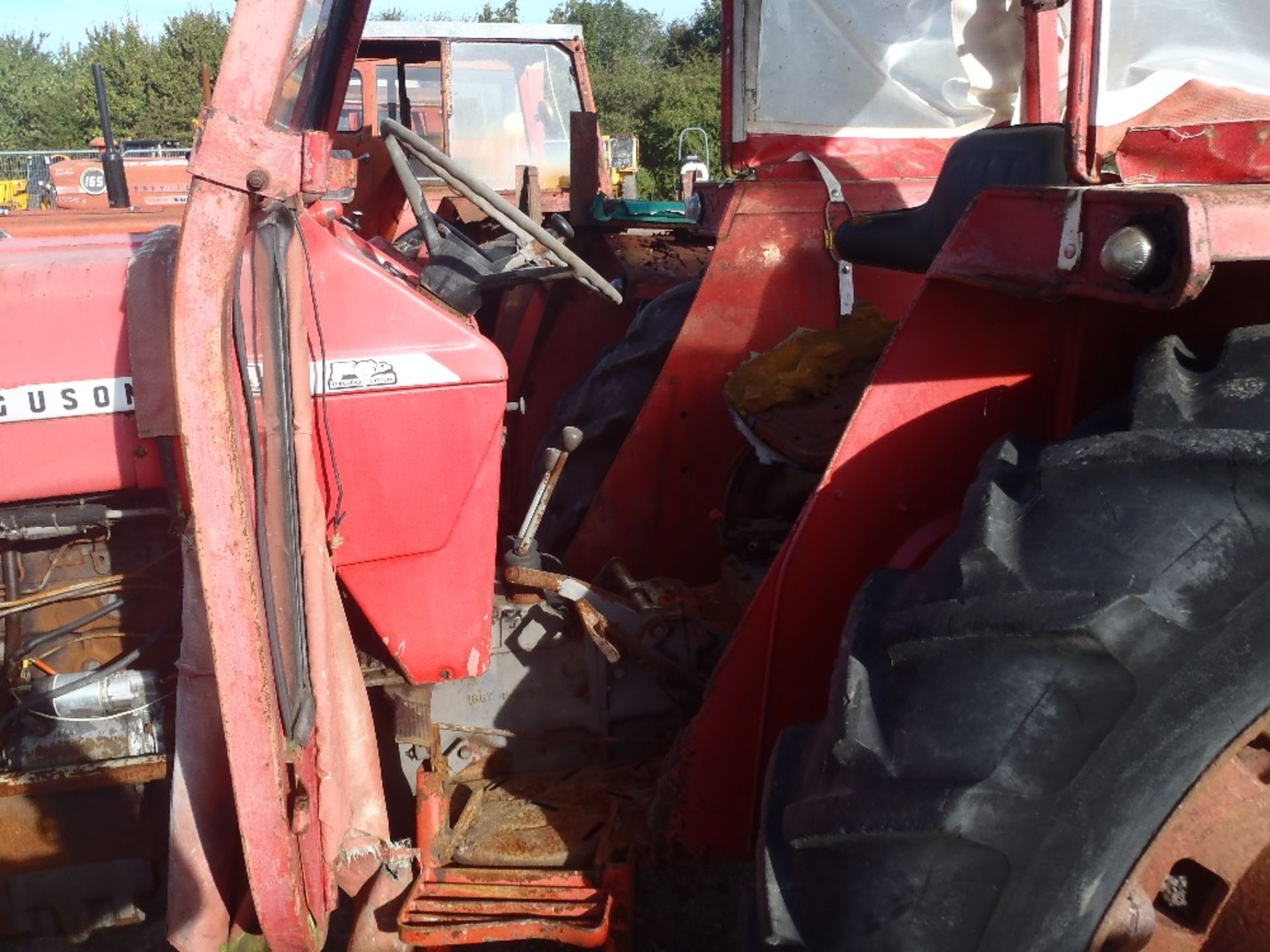 Massey Ferguson 188 Tractor. 4 Bolt Lift Pump. Ser. No. 355601 - Image 7 of 7