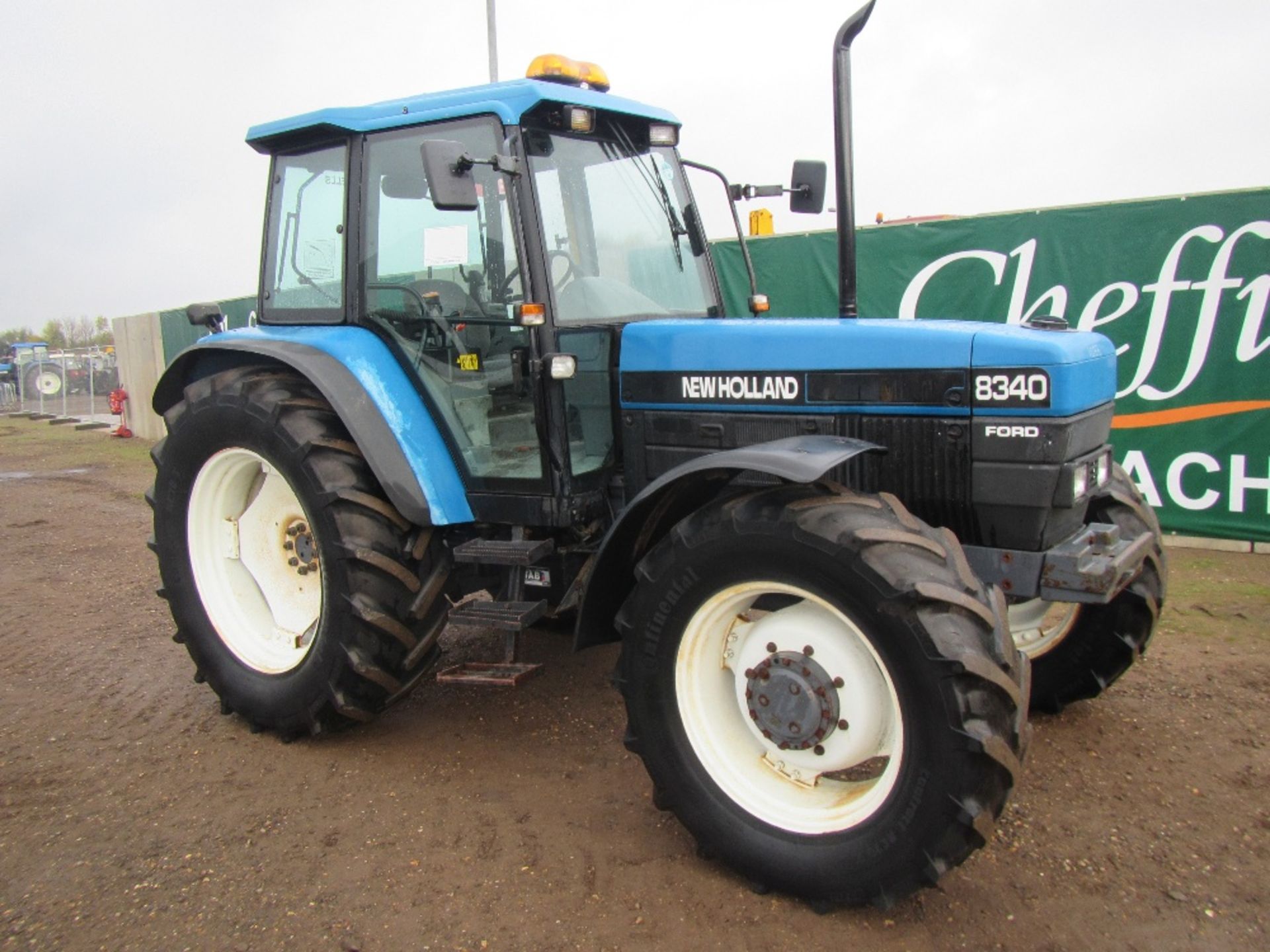 New Holland 8340 SLE 4wd Tractor. 2 Spools, Air Seat, 520/70x38, 420/70x28 Tyres. 4222 Hrs. Reg No - Image 3 of 17