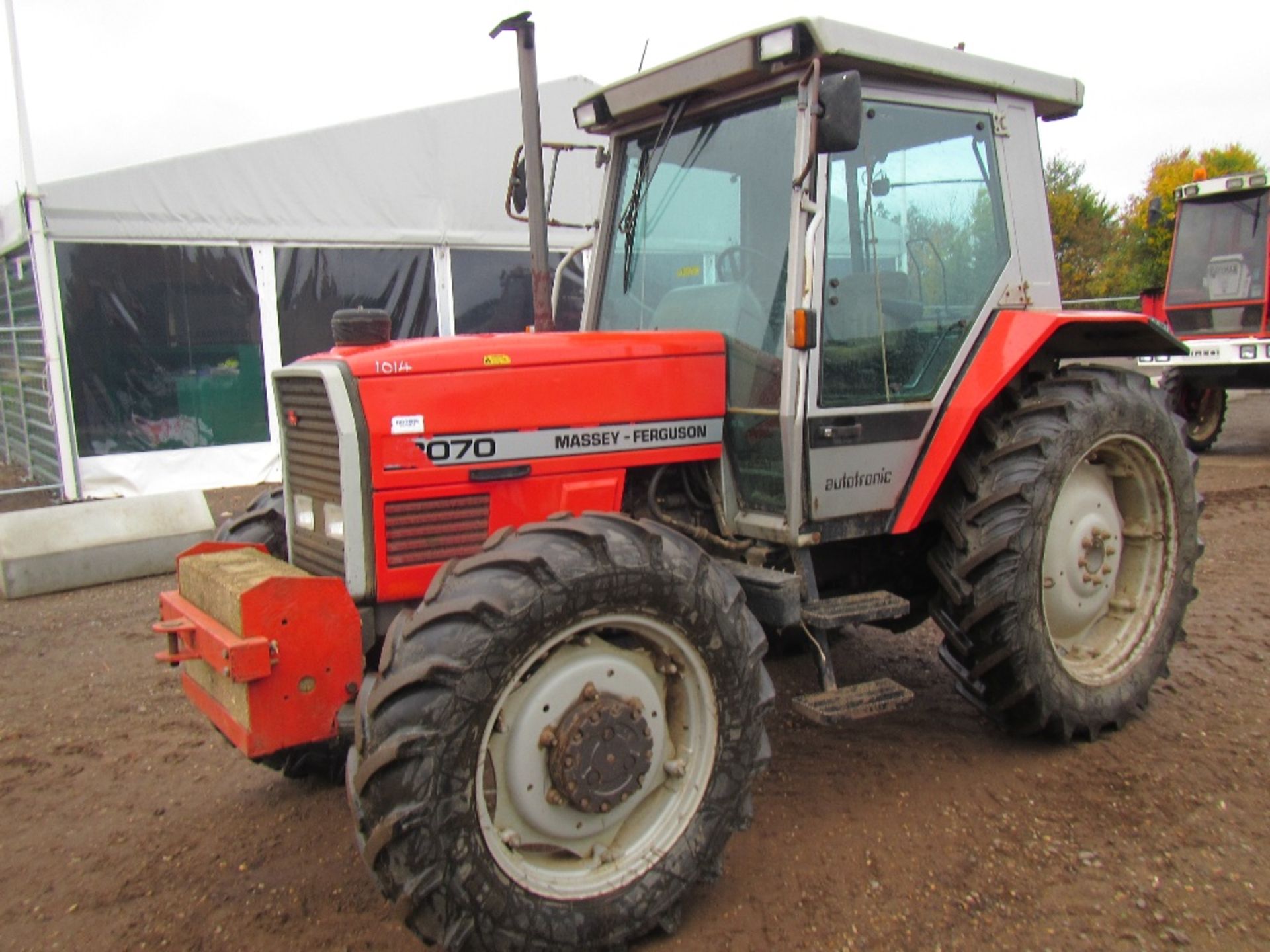 1989 Massey Ferguson 3070 4wd Tractor. Ser No R081022 UNRESERVED LOT