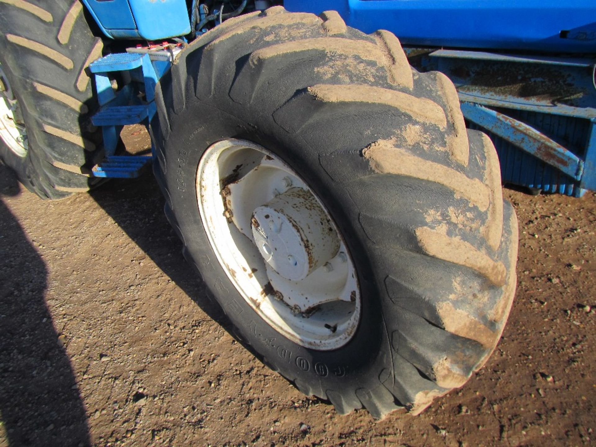 1989 Ford TW25 Super Q 4wd Tractor. Reg. No. Q160 JJO - Image 5 of 17