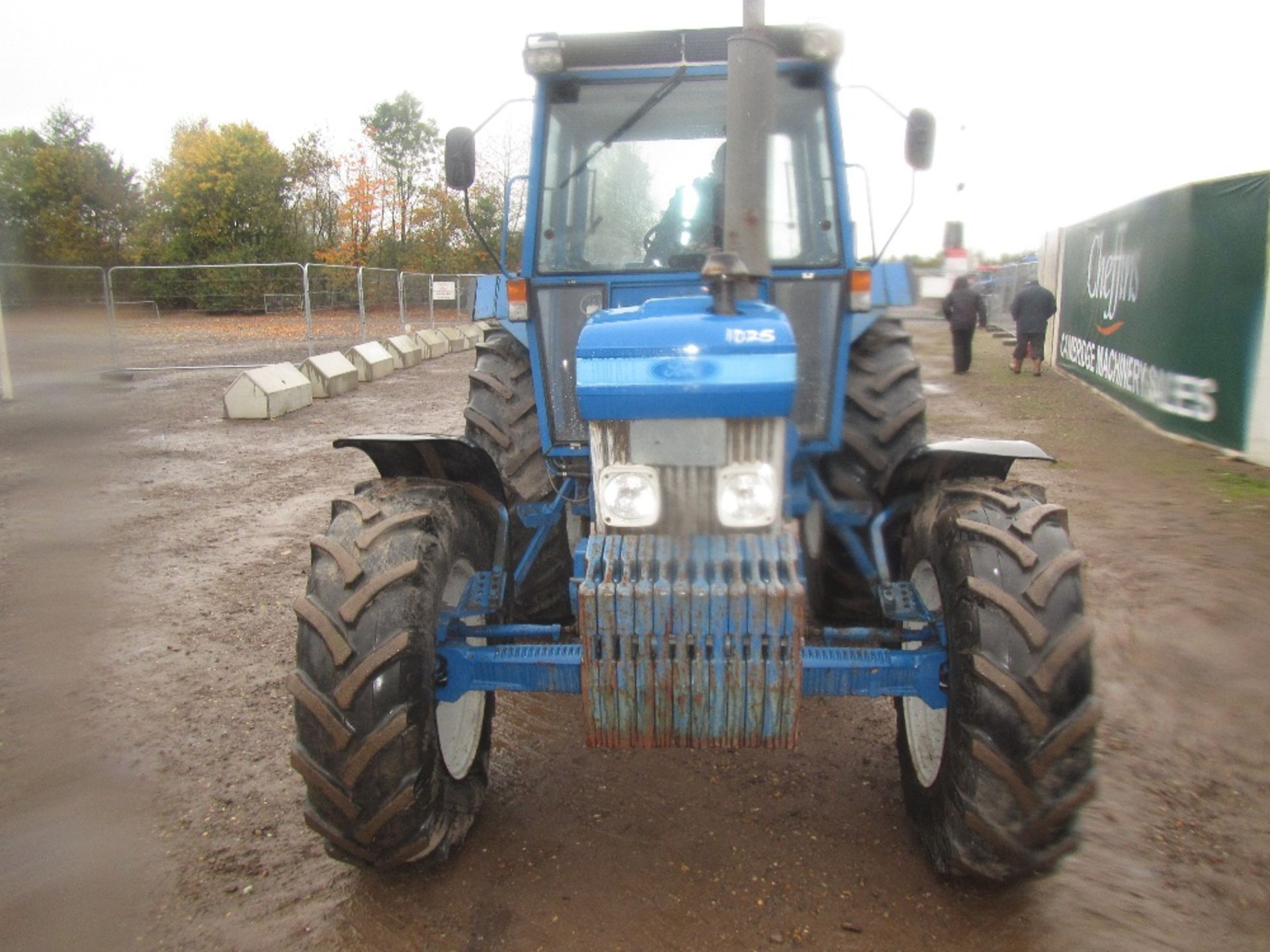 Ford 5610 4wd Tractor. Front Weights, 3 Spool Valves, Pick Up Hitch & Drawbar. 8000 Hrs Reg. No. - Image 2 of 7