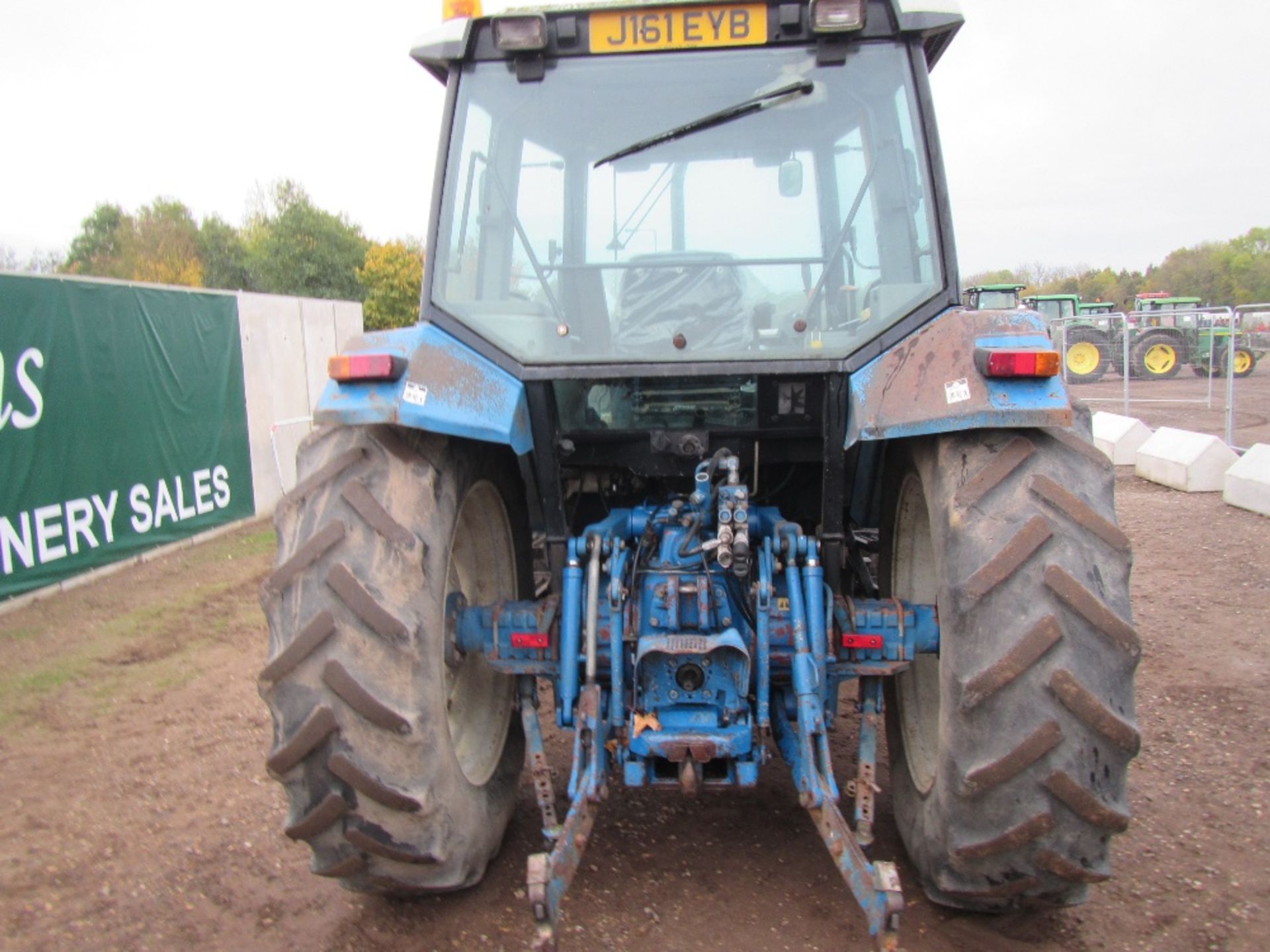 Ford 8340 SLE Tractor. Bomford 4414 Front Loader, Powerstar Engine, 2 Spools, Muck Fork, 16x16 - Image 6 of 17
