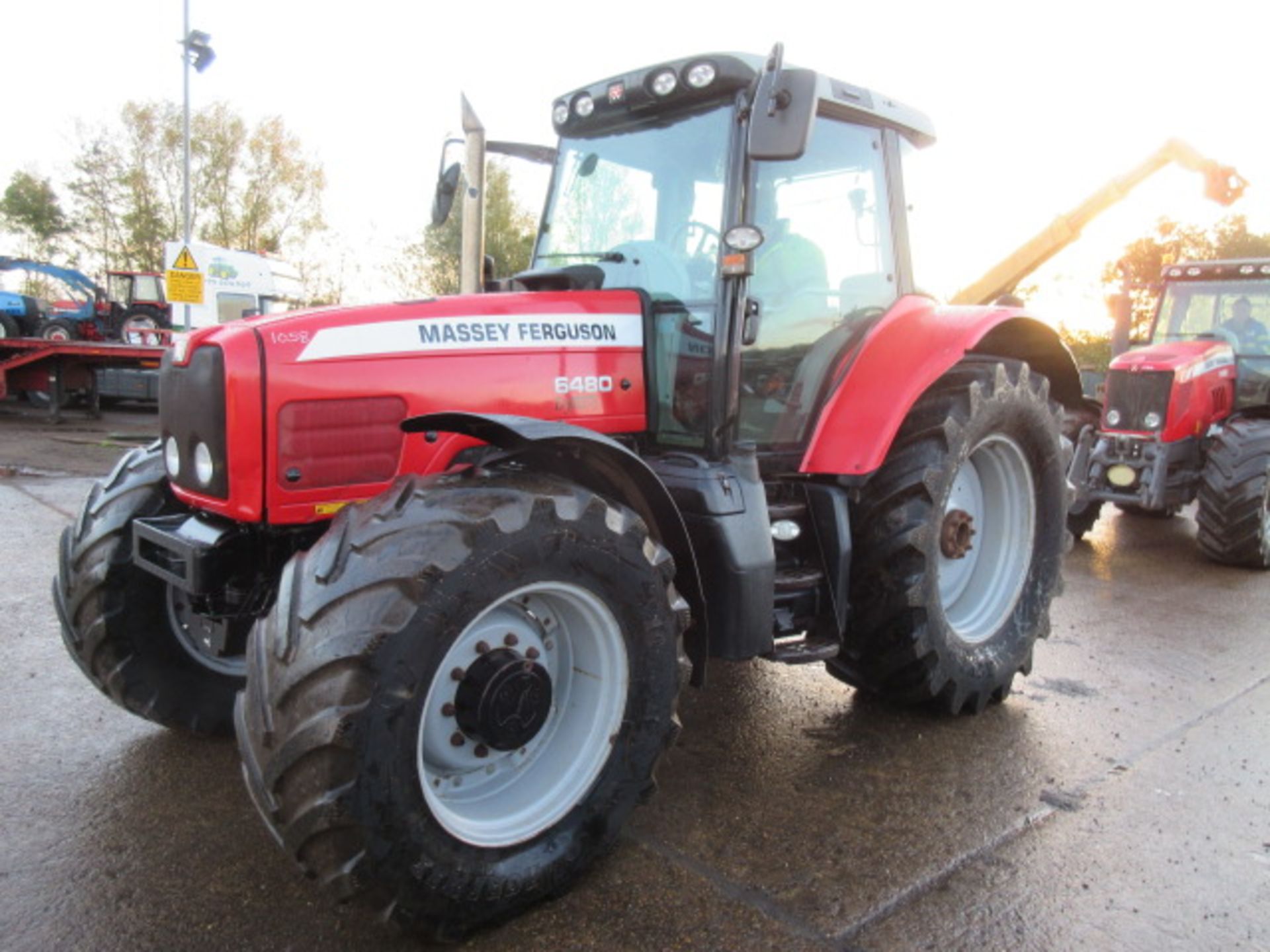 Massey Ferguson 6480 Tractor. 06 Reg.