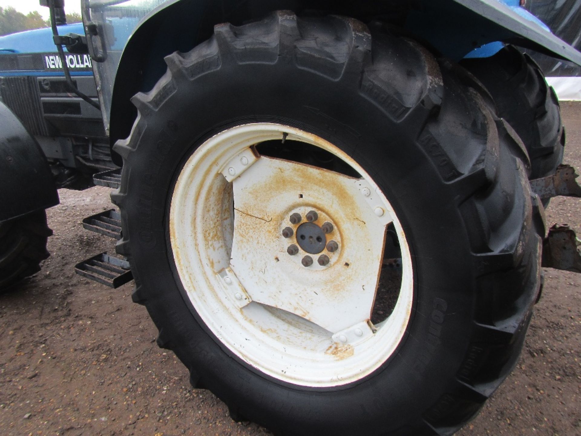 New Holland 8340 SLE 4wd Tractor. 2 Spools, Air Seat, 520/70x38, 420/70x28 Tyres. 4222 Hrs. Reg No - Image 10 of 17