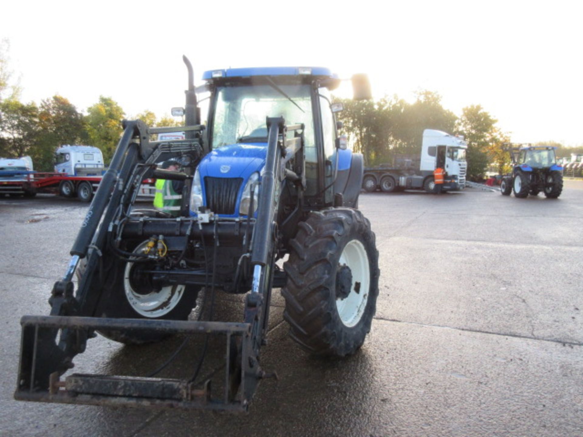 New Holland TSA135 Tractor. Trima Loader - Image 2 of 7