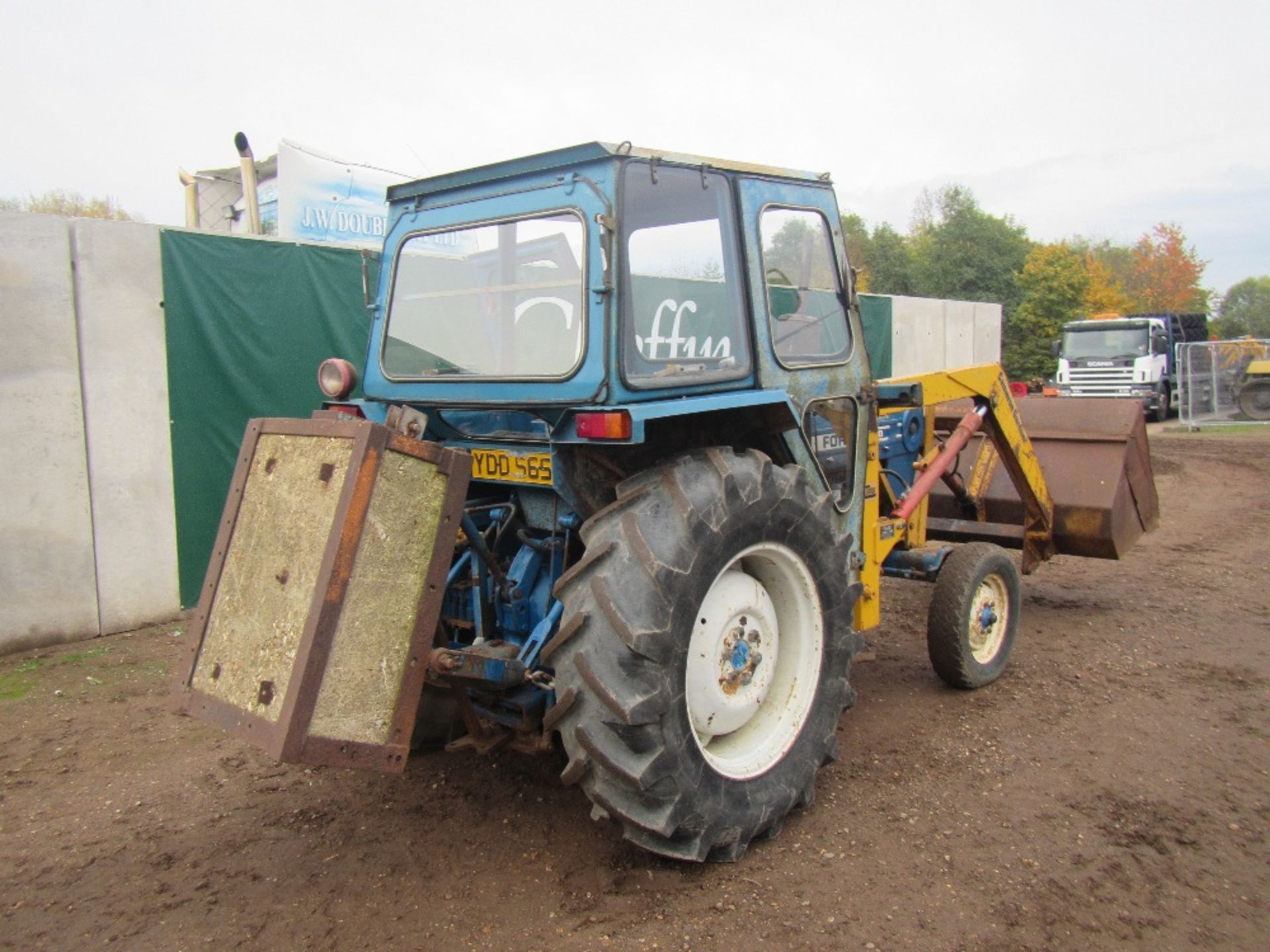 1979 Ford 4600 Tractor. Loader, Power Steering, Bucket, 14.9R28 Tyres. 2887 hrs. Ser No B999392 - Image 7 of 18