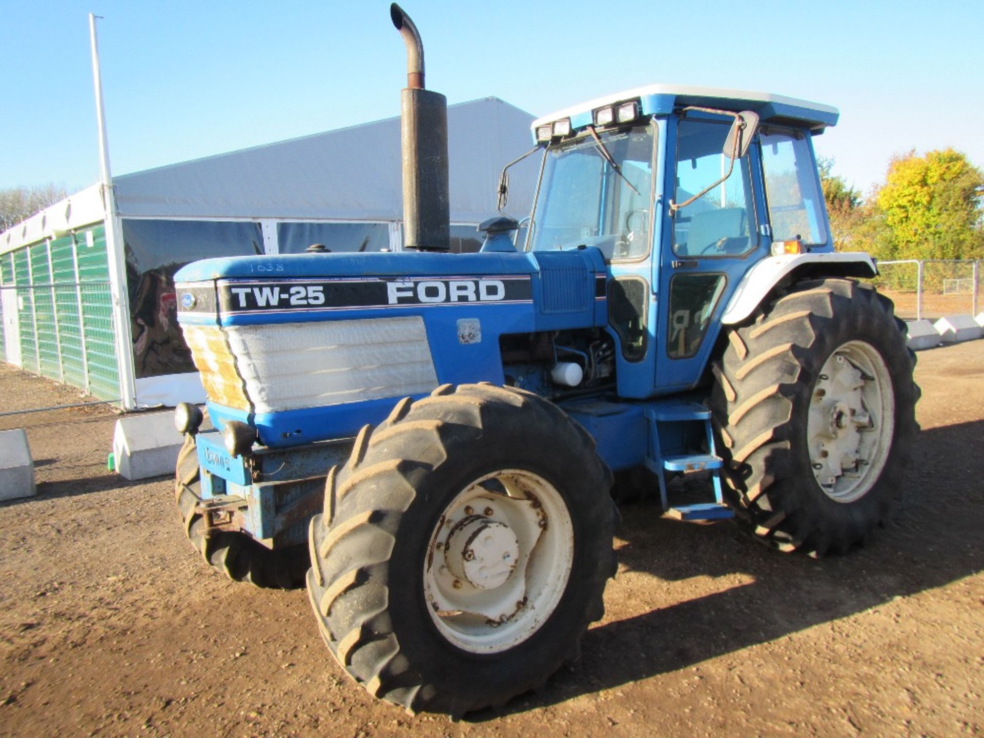 1989 Ford TW25 Super Q 4wd Tractor. Reg. No. Q160 JJO