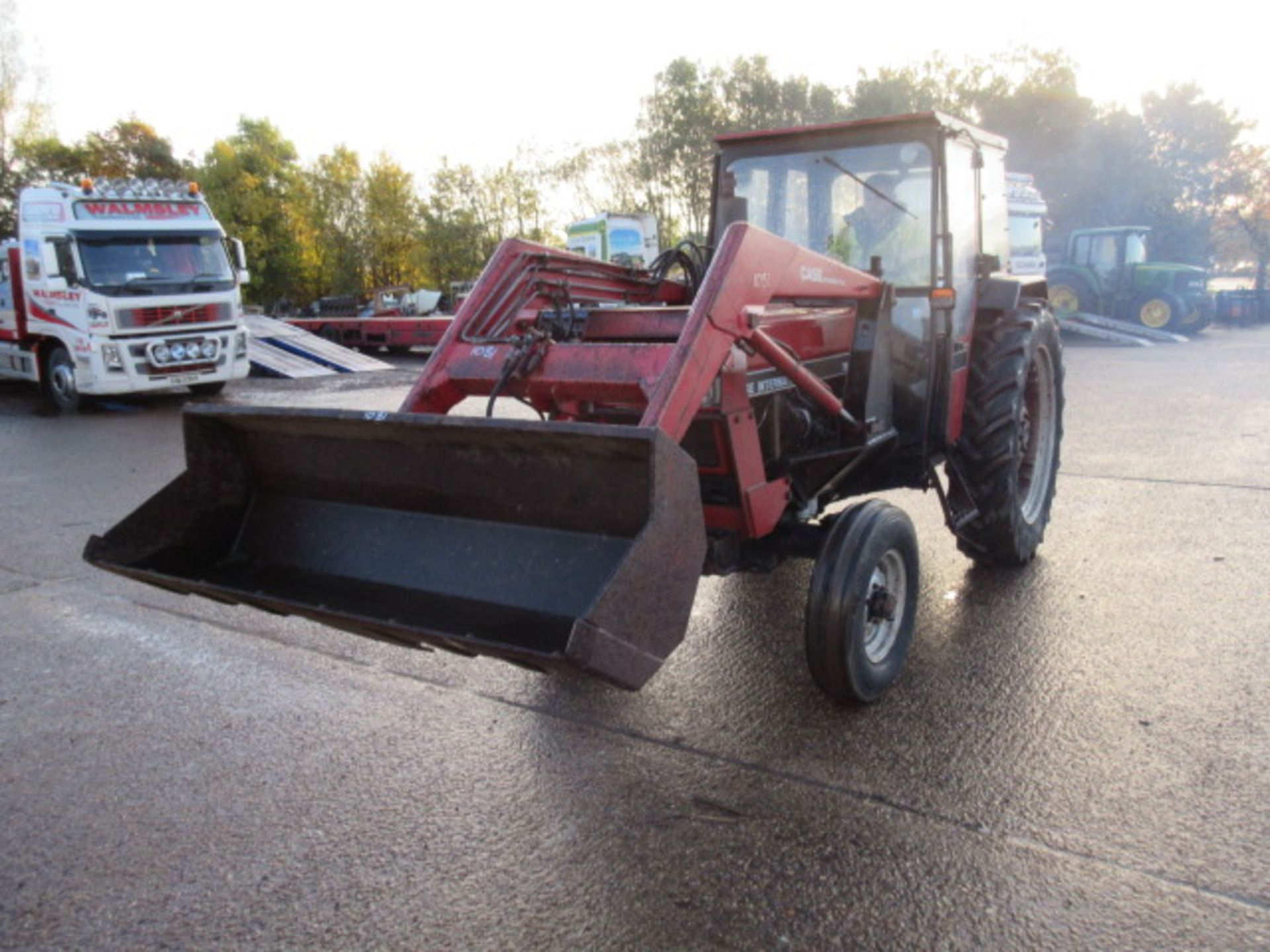 Case 795 2wd Tractor. Loader. J Reg - Image 2 of 6