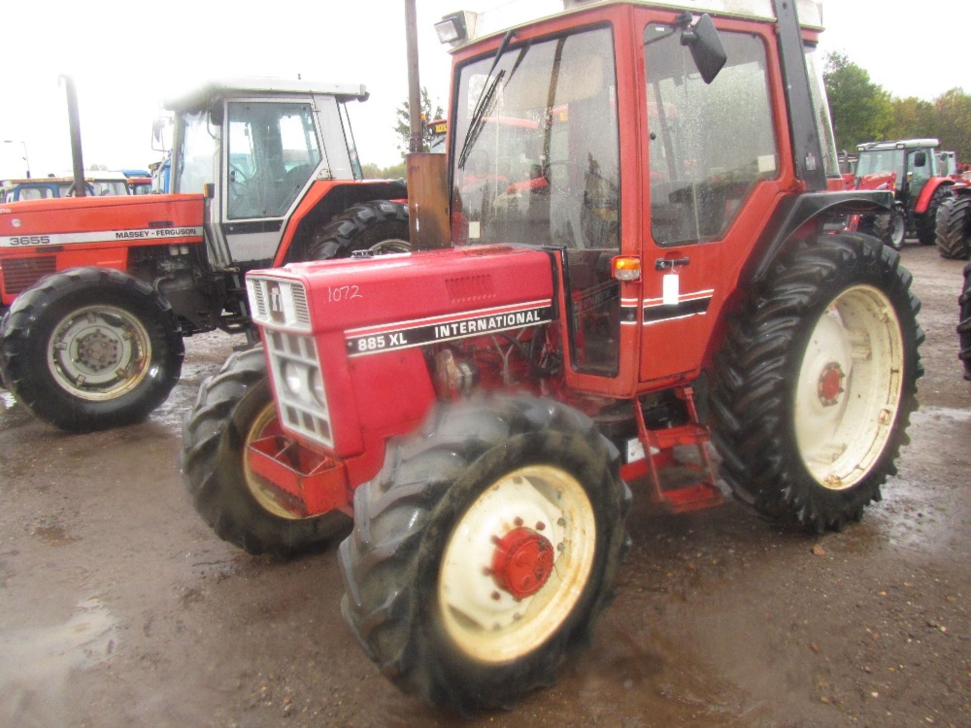 Case International 885 XL 4wd Tractor.