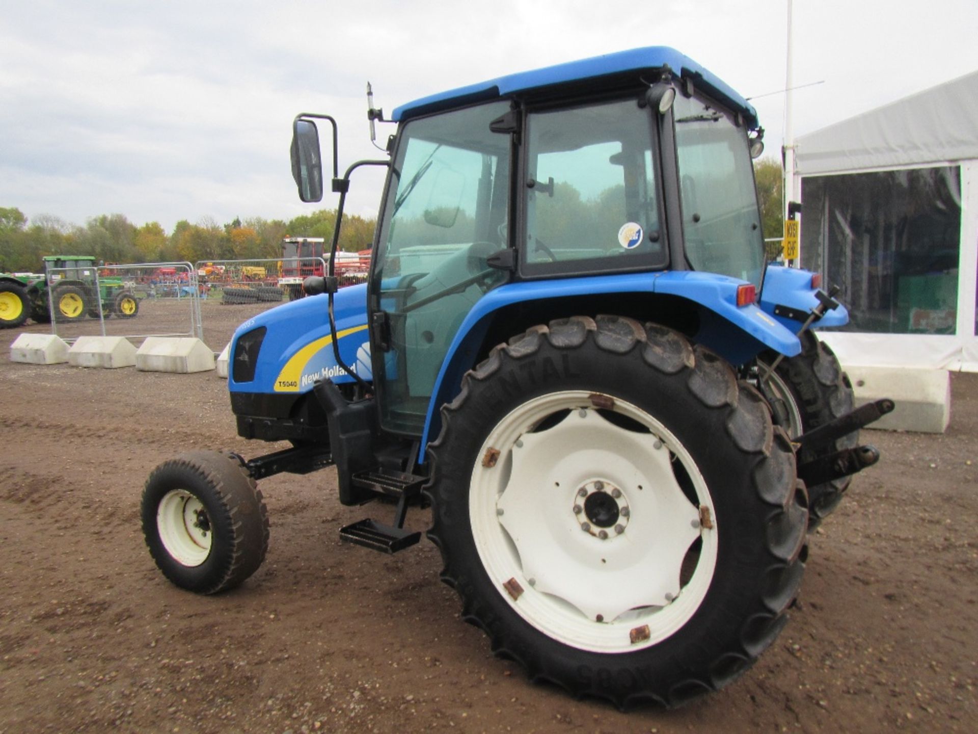 New Holland T5040 2wd Tractor. Left Hand Shuttle. Reg. No. MX61 EHF - Image 9 of 16