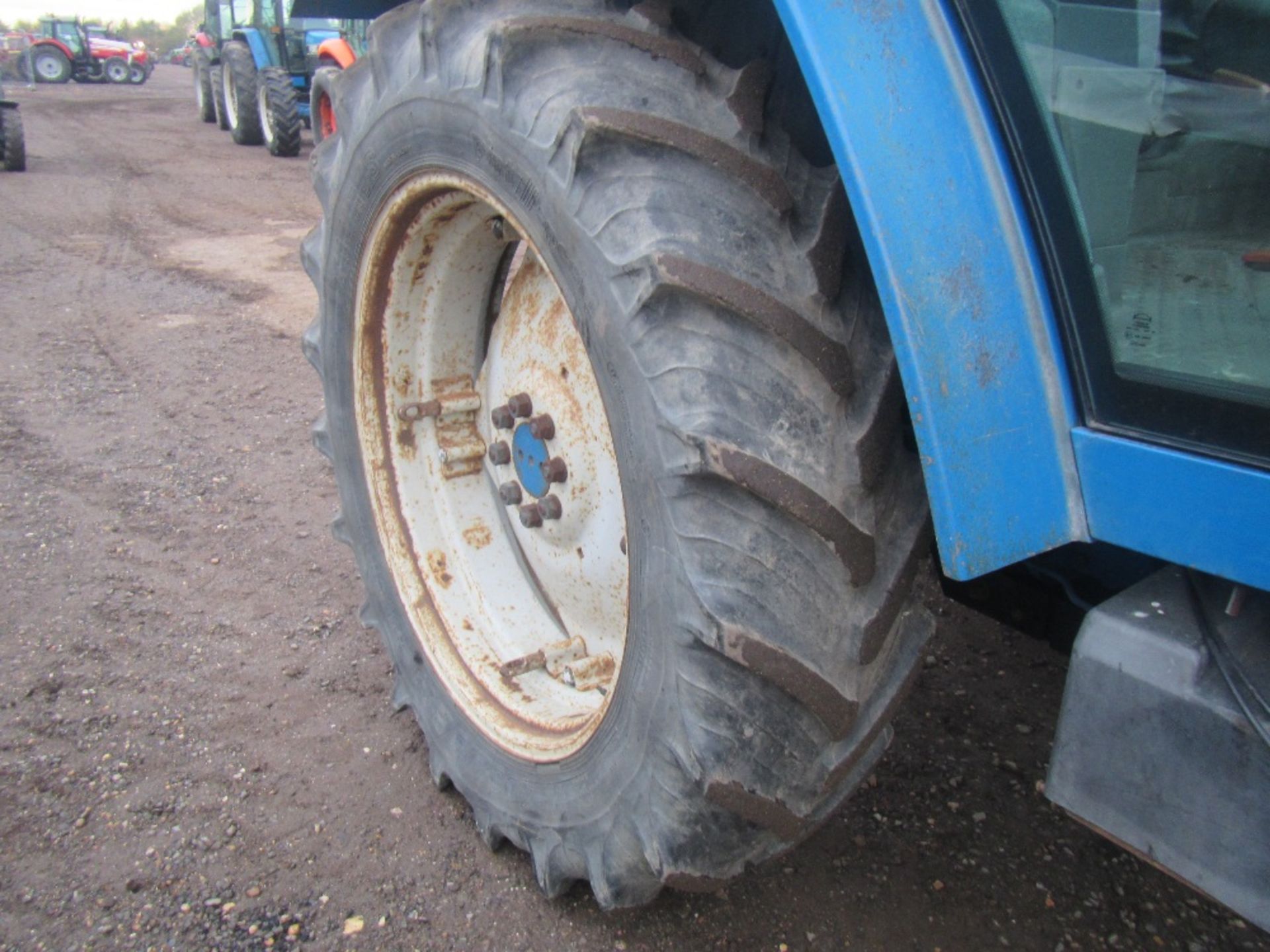 Ford 6640 Tractor. Loader - Image 5 of 16