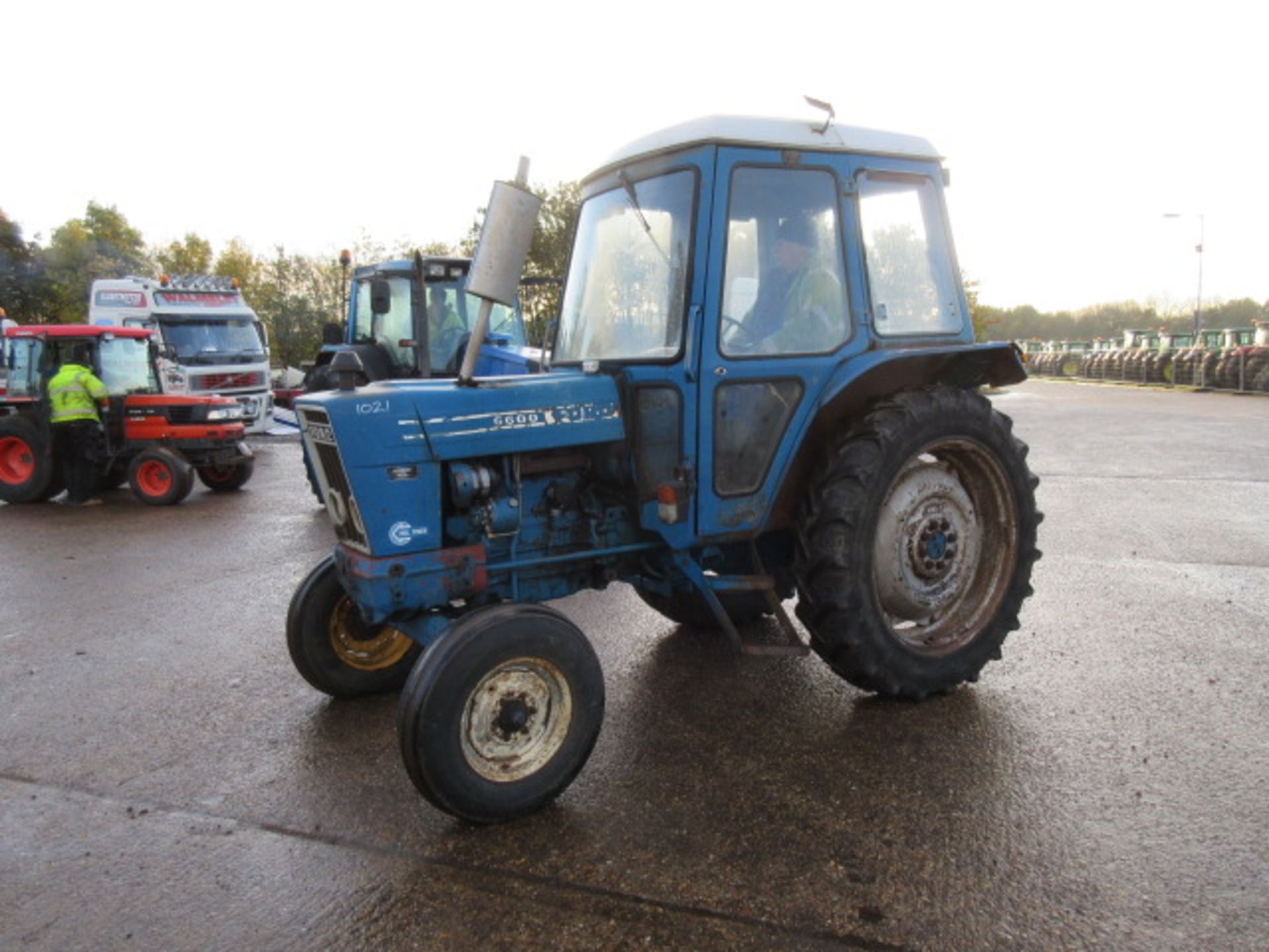Ford 6600 2wd Tractor. Q Cab
