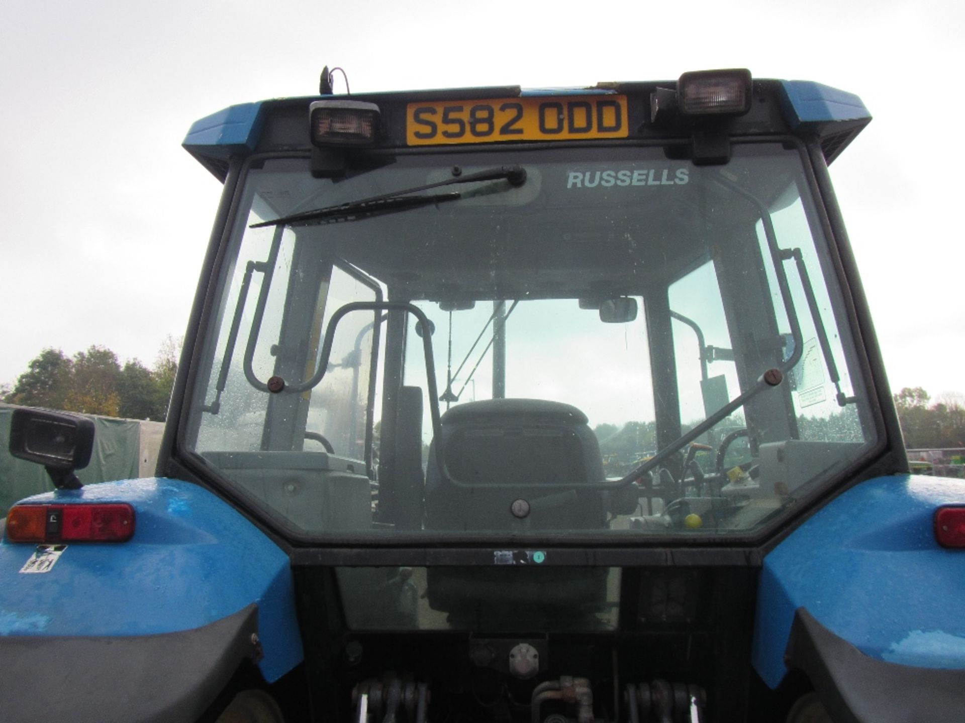 New Holland 8340 SLE 4wd Tractor. 2 Spools, Air Seat, 520/70x38, 420/70x28 Tyres. 4222 Hrs. Reg No - Image 8 of 17