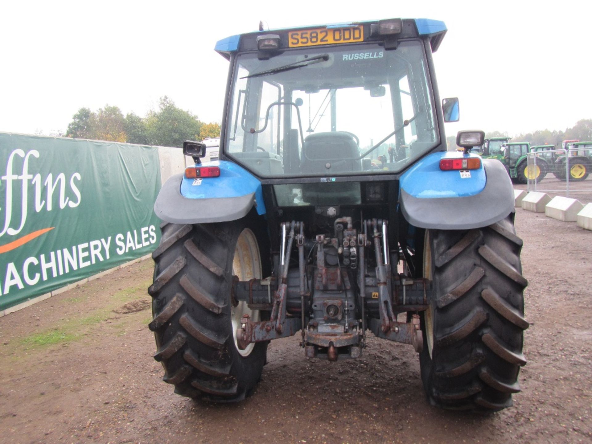 New Holland 8340 SLE 4wd Tractor. 2 Spools, Air Seat, 520/70x38, 420/70x28 Tyres. 4222 Hrs. Reg No - Image 6 of 17