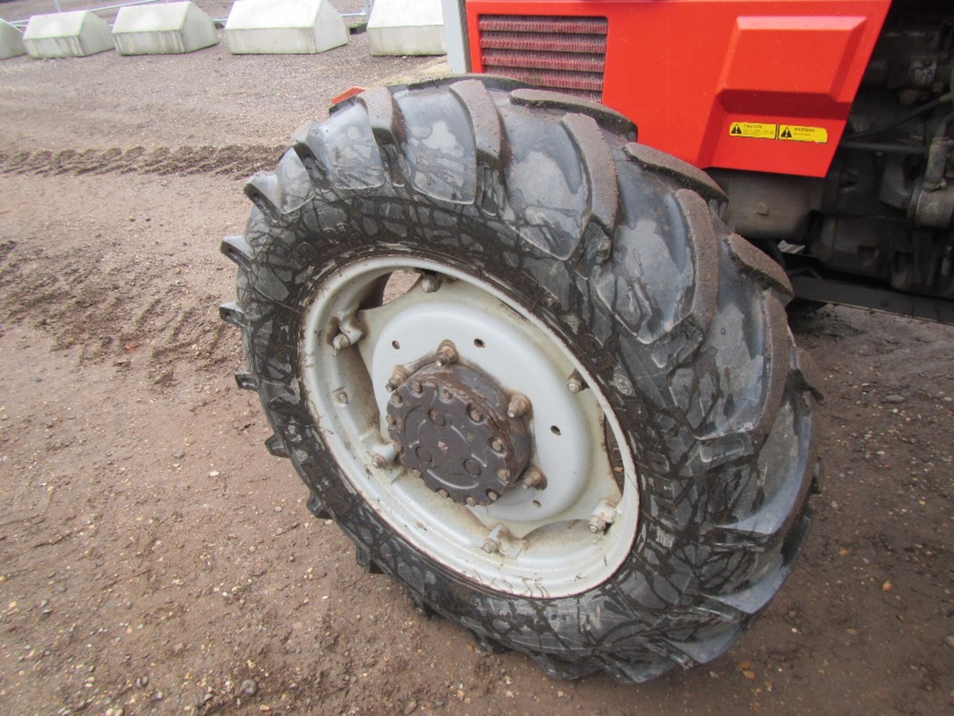 1989 Massey Ferguson 3070 4wd Tractor. Ser No R081022 UNRESERVED LOT - Image 11 of 17