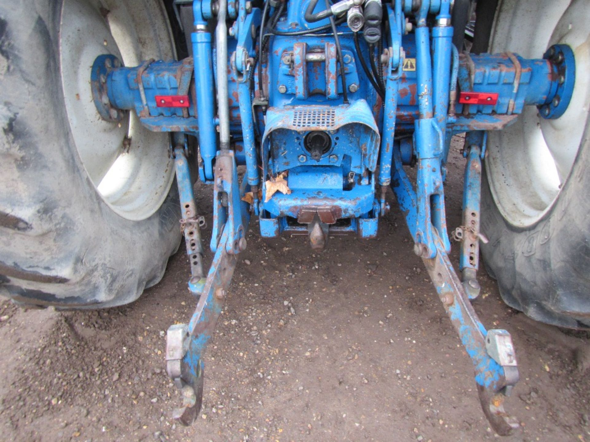 Ford 8340 SLE Tractor. Bomford 4414 Front Loader, Powerstar Engine, 2 Spools, Muck Fork, 16x16 - Image 7 of 17