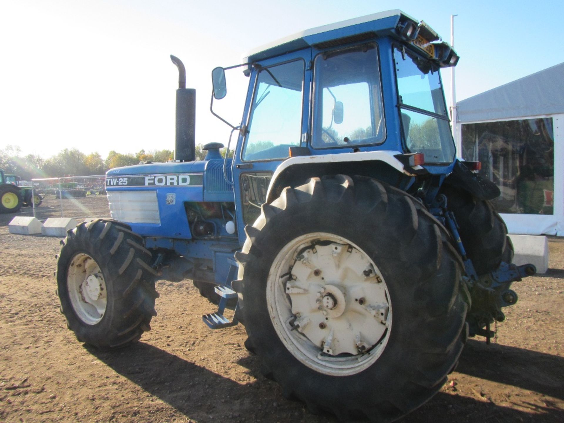 1989 Ford TW25 Super Q 4wd Tractor. Reg. No. Q160 JJO - Image 10 of 17