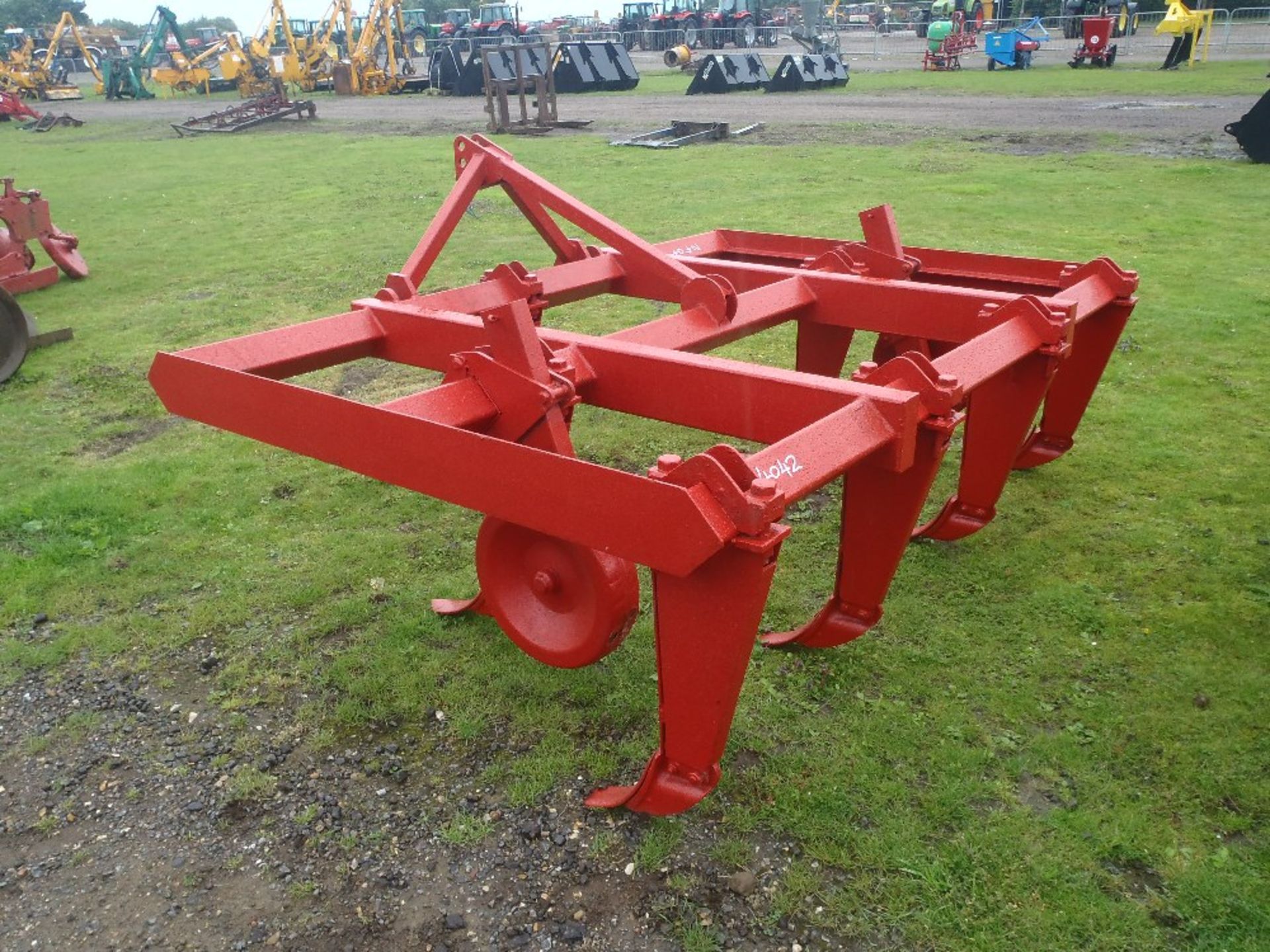 Massey Ferguson 24 Chisel Plough with Depth Wheels - Image 3 of 3