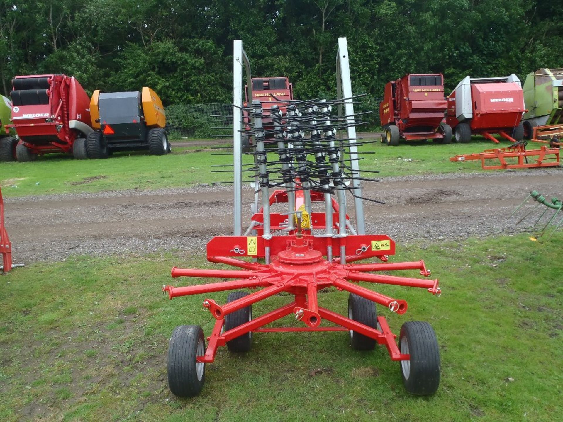 2016 3.5m Rotary Rake with 11 Arms - Image 3 of 5