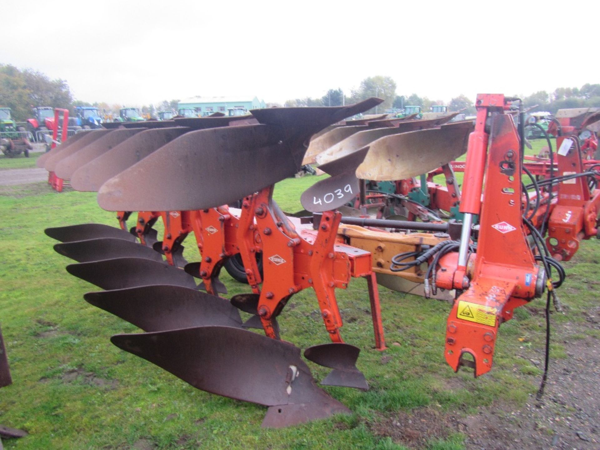 Kuhn 5 Furrow Reversible Plough