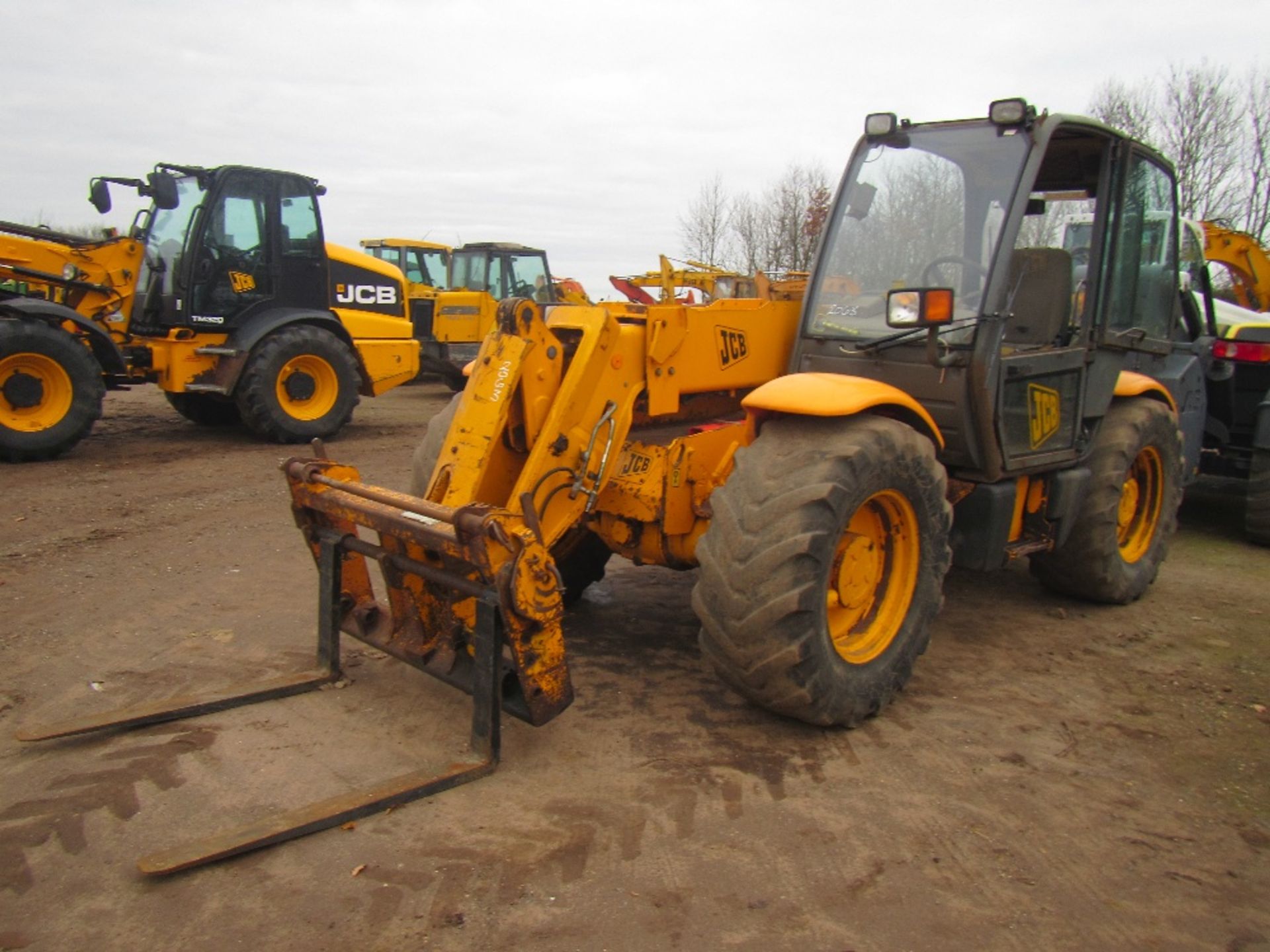 JCB 530/70 Farm Special Loadall c/w Q-Fit Carriage, Pallet Tines, Turbo Reg. No. R461 XPV Ser No