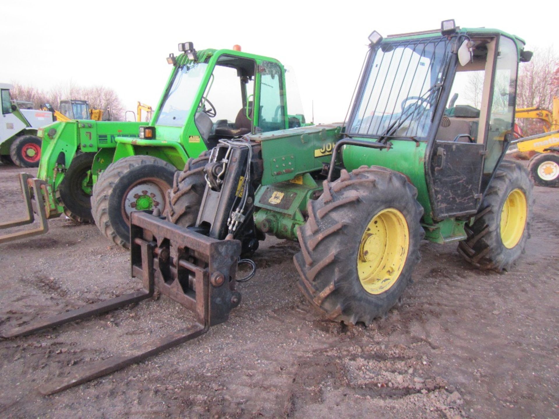 John Deere 3200 Telehandler c/w Tines. Reg. No. Y457 OVL Ser No 200329