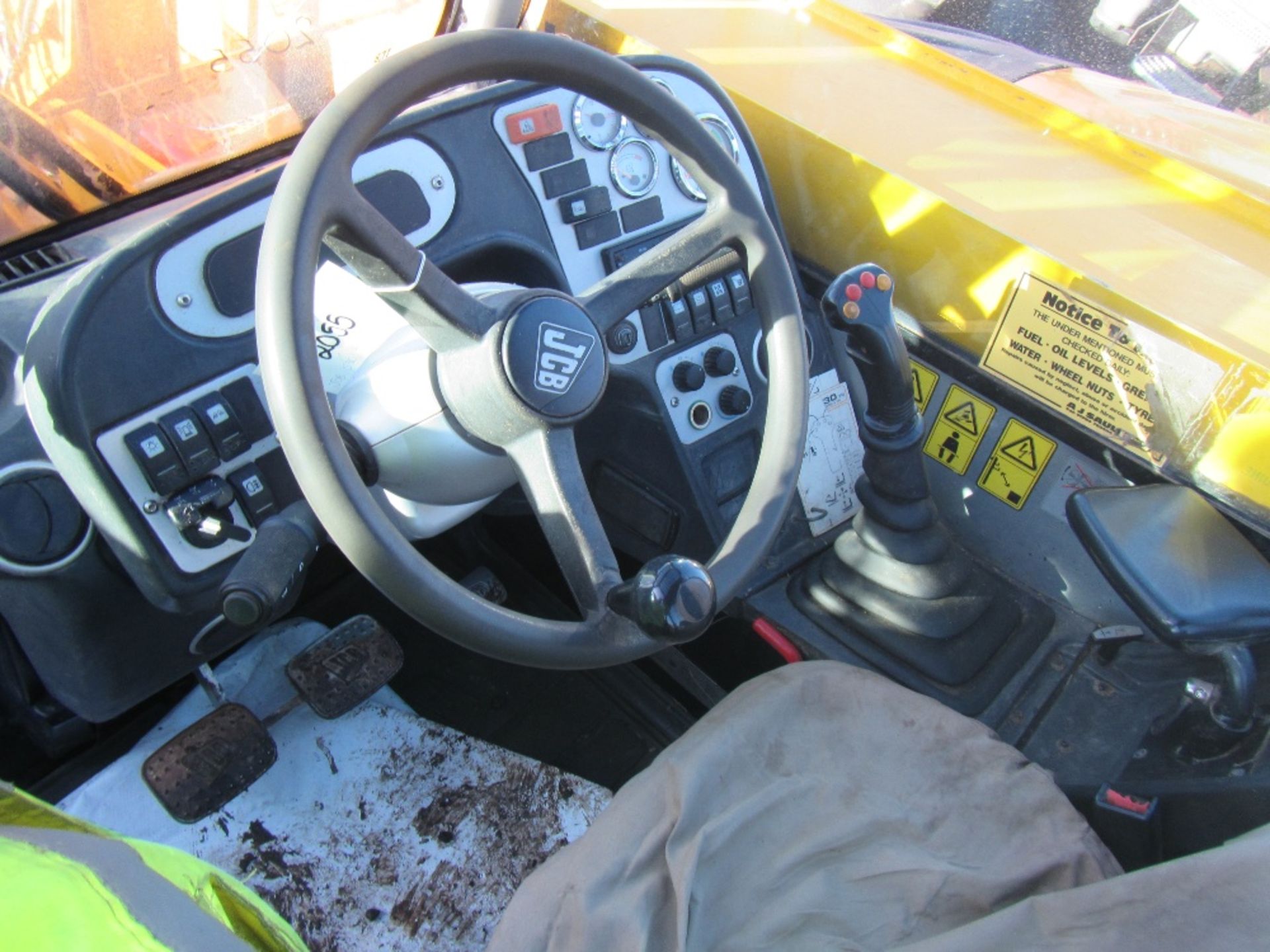 JCB 530-70 Telehandler. Reg. Docs will be Supplied Reg. No. FX05 GWU Ser No 154376 - Image 8 of 9