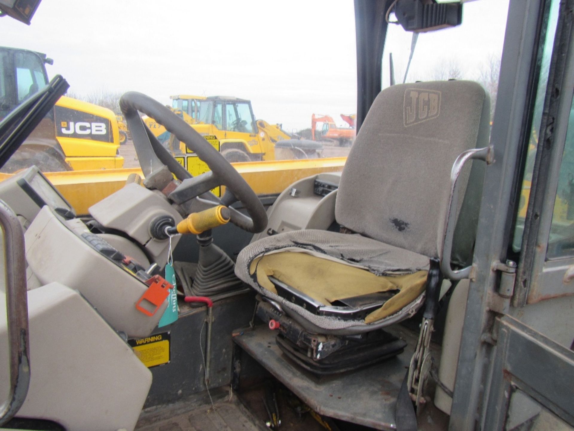 JCB 530/70 Farm Special Loadall c/w Q-Fit Carriage, Pallet Tines, Turbo Reg. No. R461 XPV Ser No - Image 6 of 8