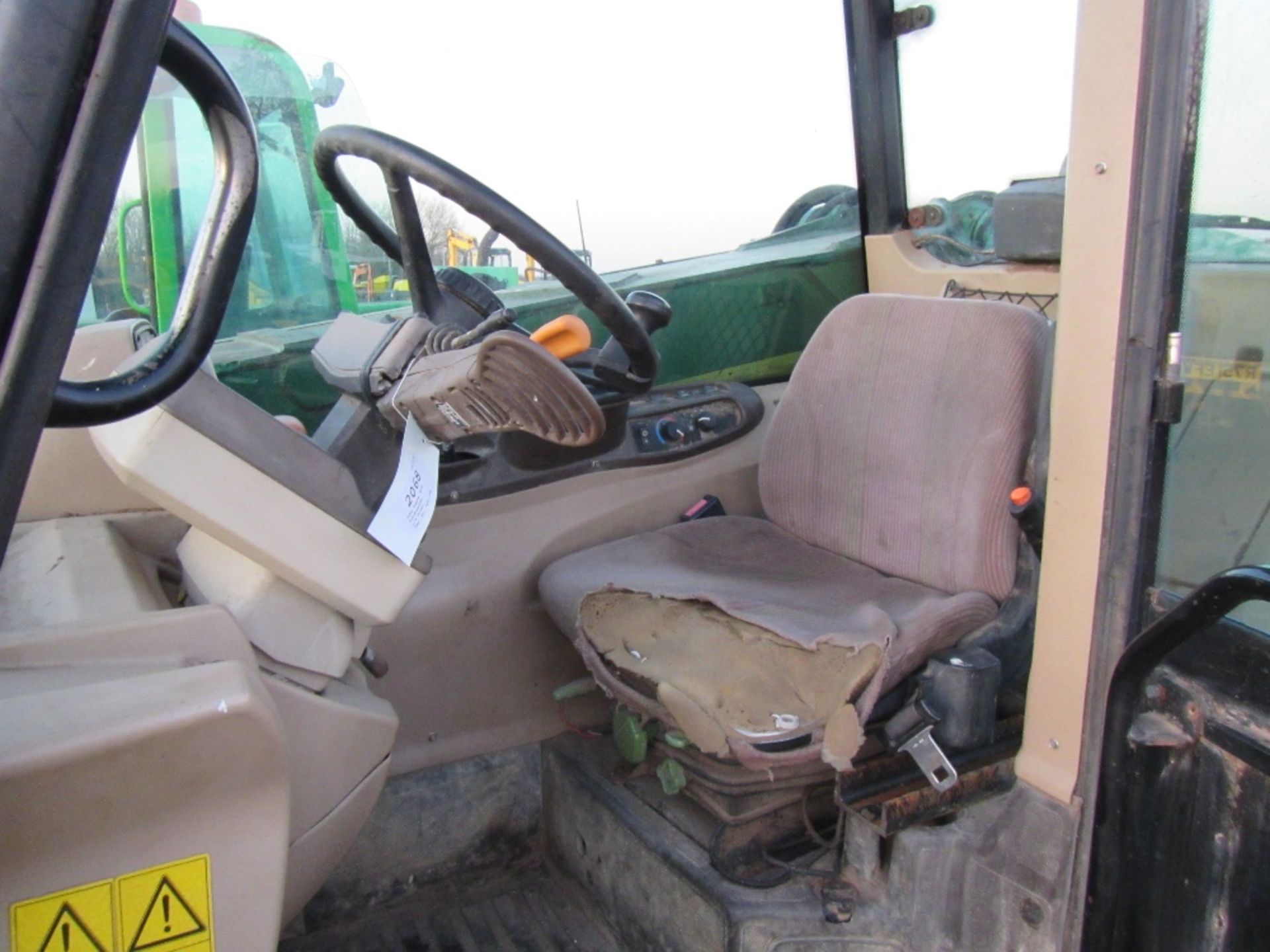 John Deere 3200 Telehandler c/w Tines. Reg. No. Y457 OVL Ser No 200329 - Image 7 of 9